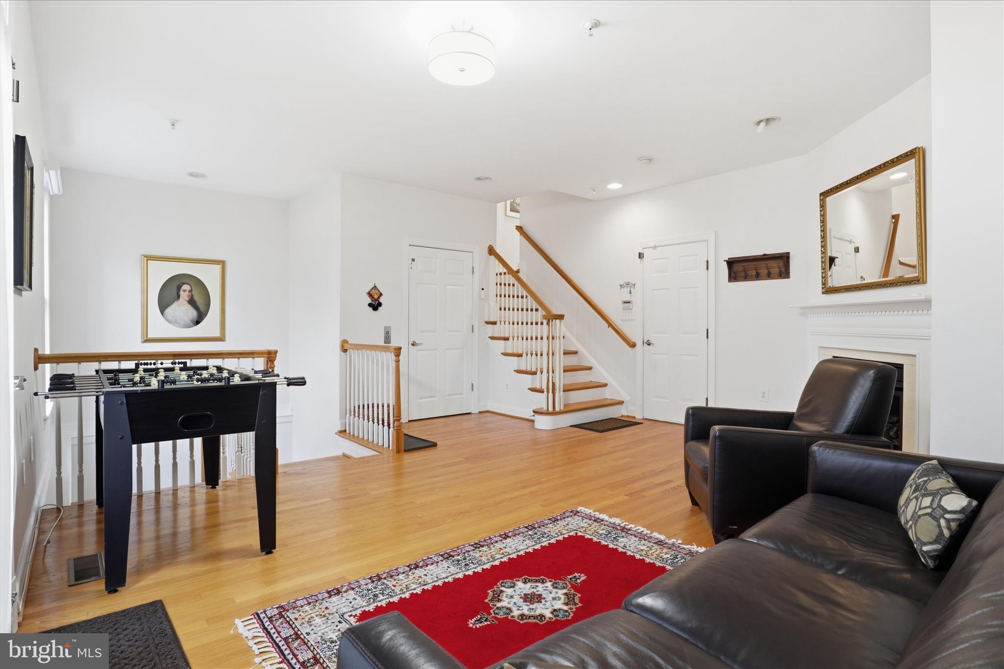 MCLEAN CREST - Residential