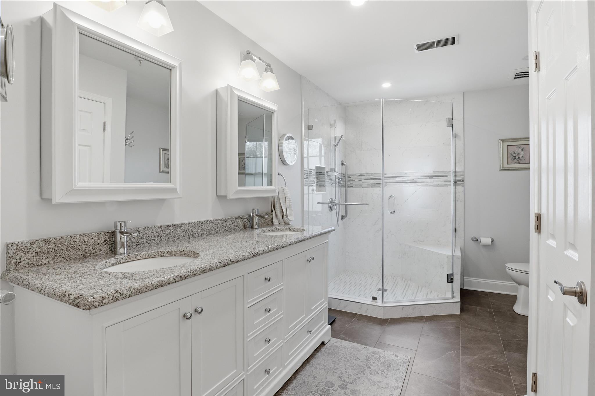 MCLEAN CREST - Residential