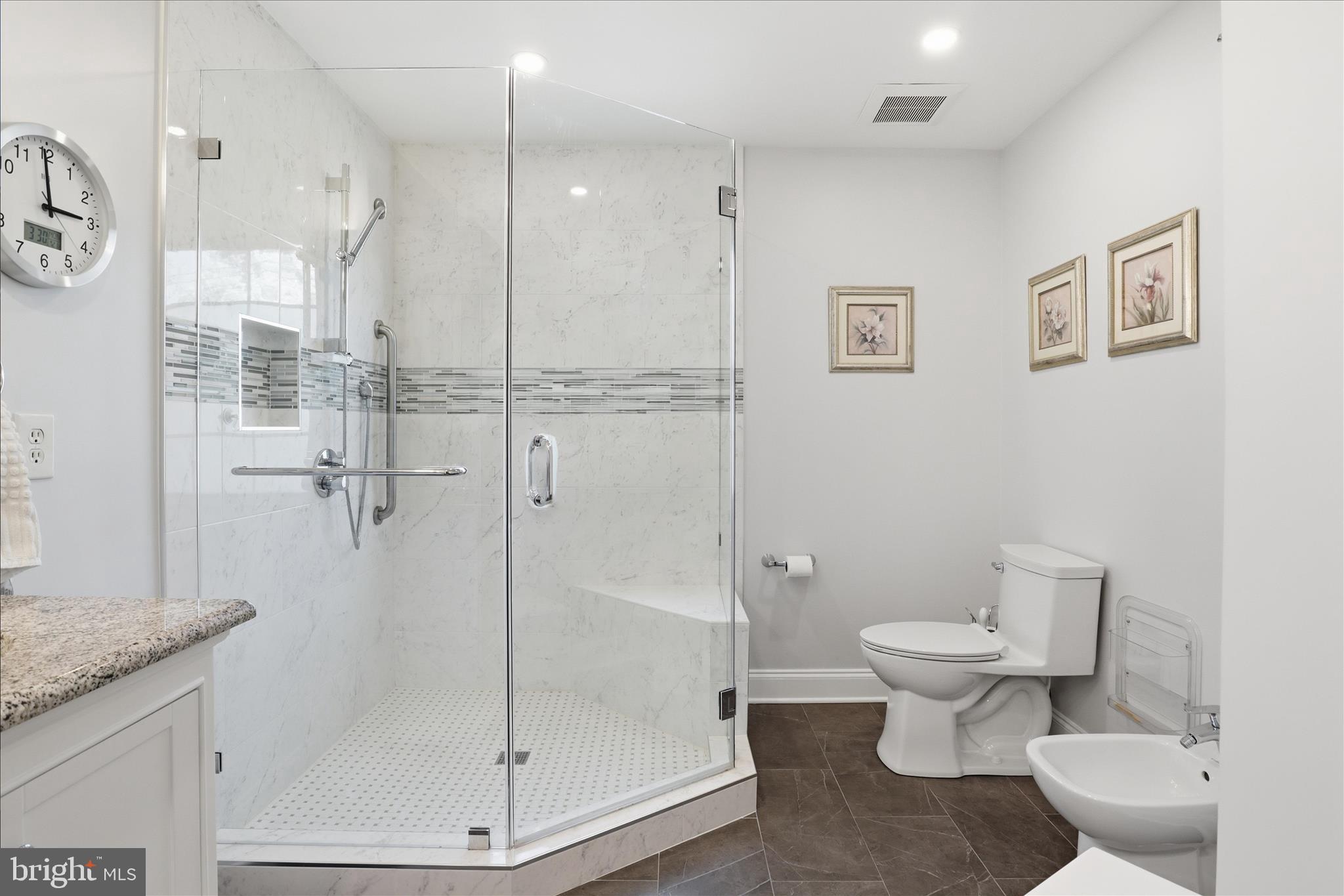 MCLEAN CREST - Residential