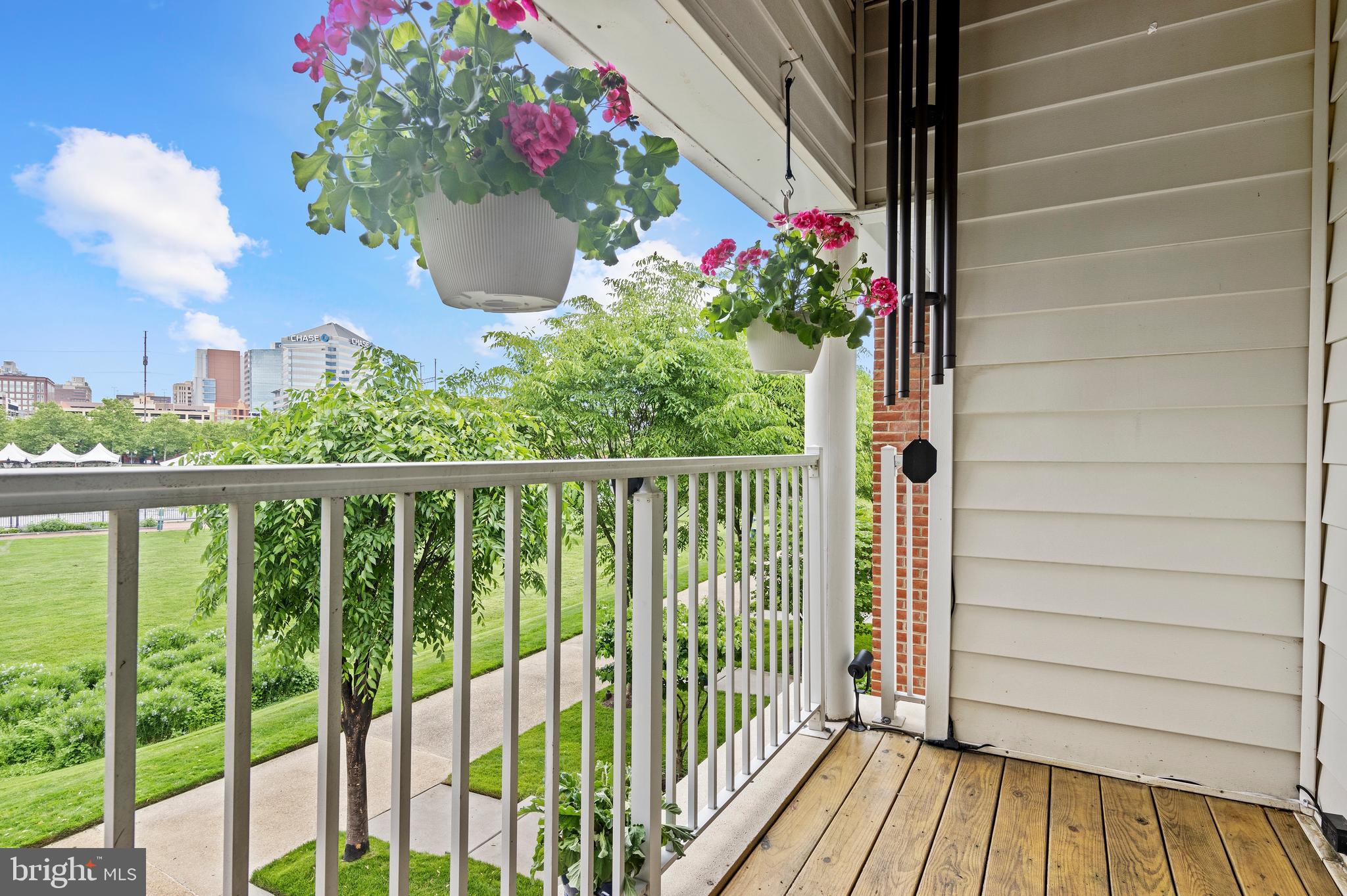 CHRISTINA LANDING - Residential