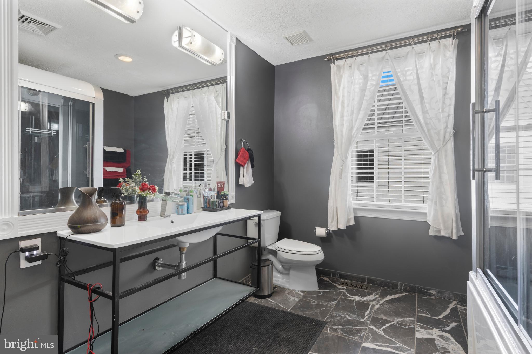 CHRISTINA LANDING - Residential