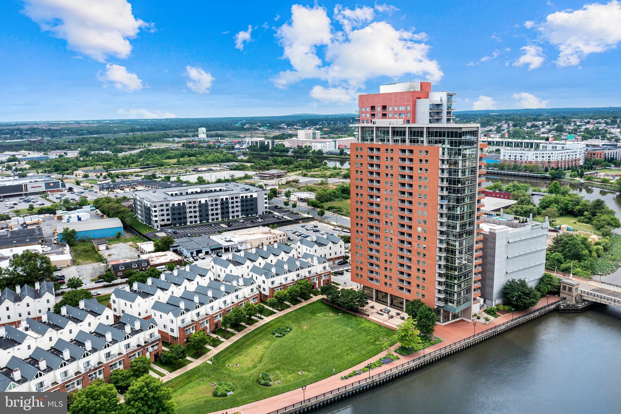 CHRISTINA LANDING - Residential