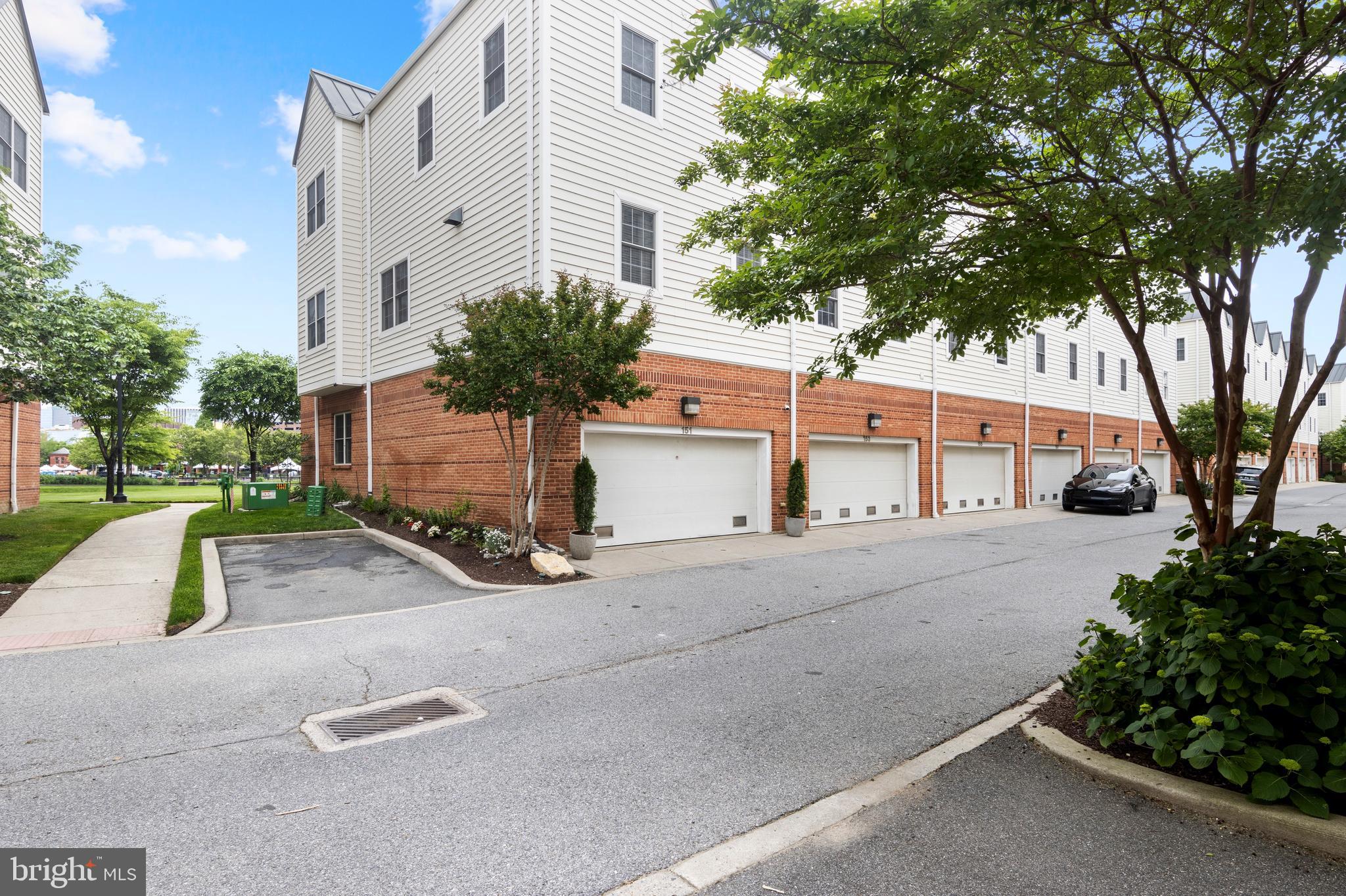 CHRISTINA LANDING - Residential