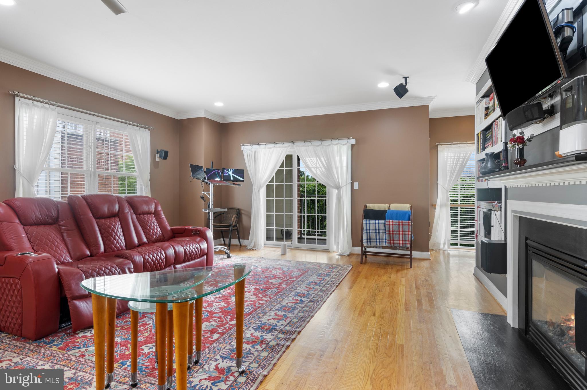 CHRISTINA LANDING - Residential