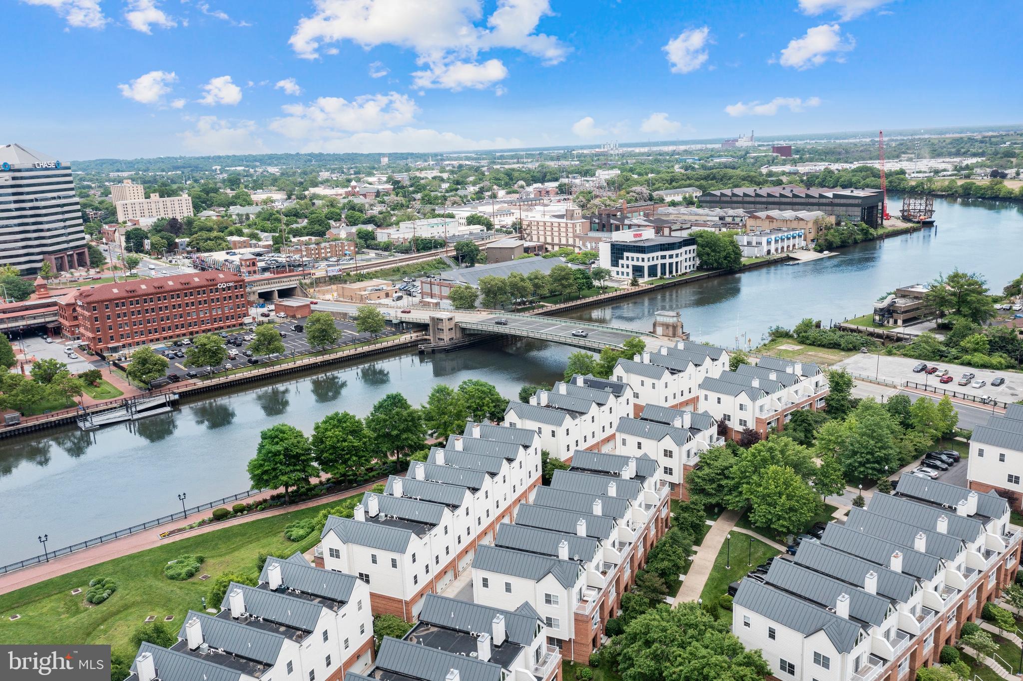 CHRISTINA LANDING - Residential