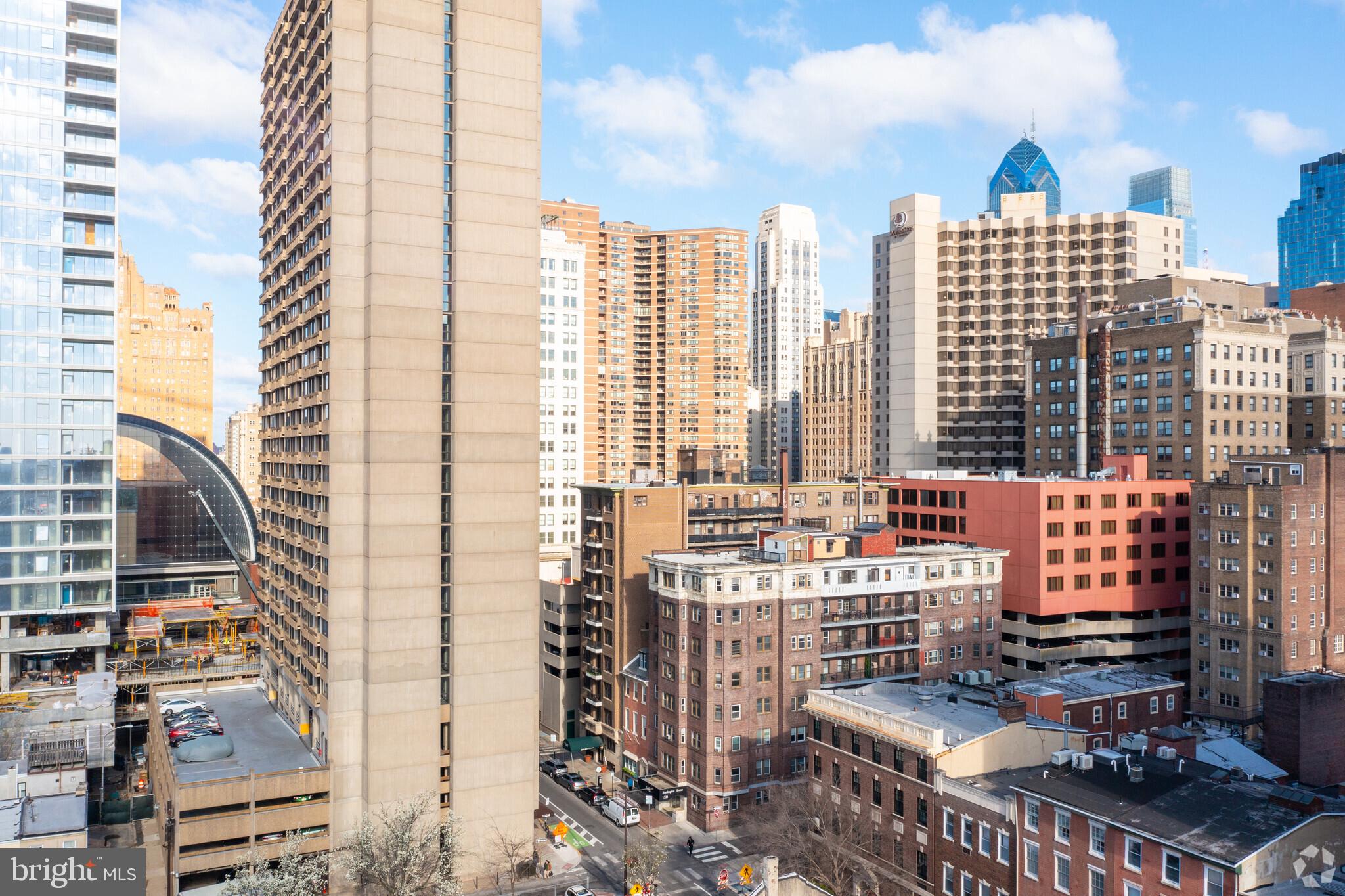 CENTER CITY - Commercial Sale