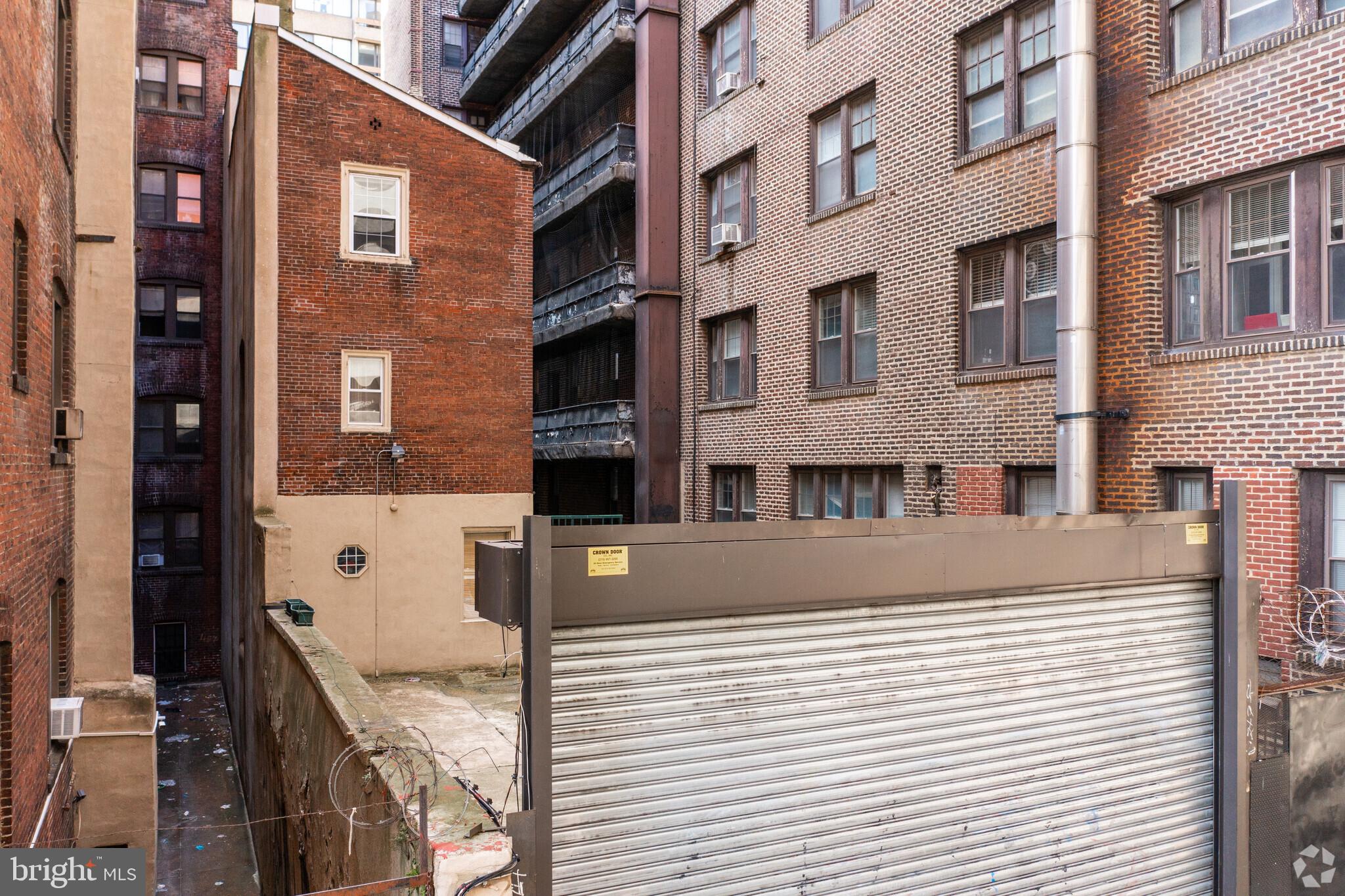 CENTER CITY - Commercial Sale