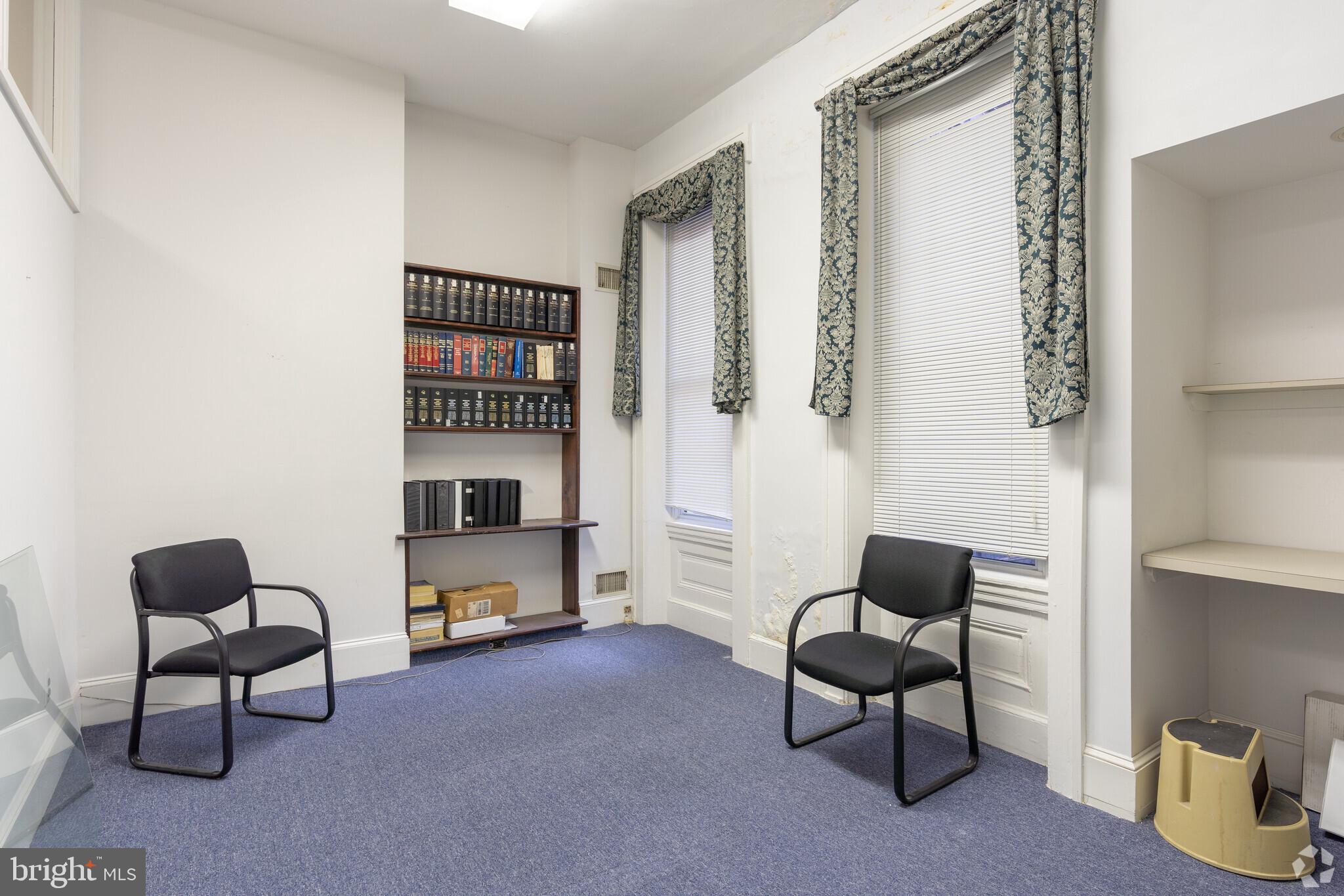 CENTER CITY - Commercial Sale