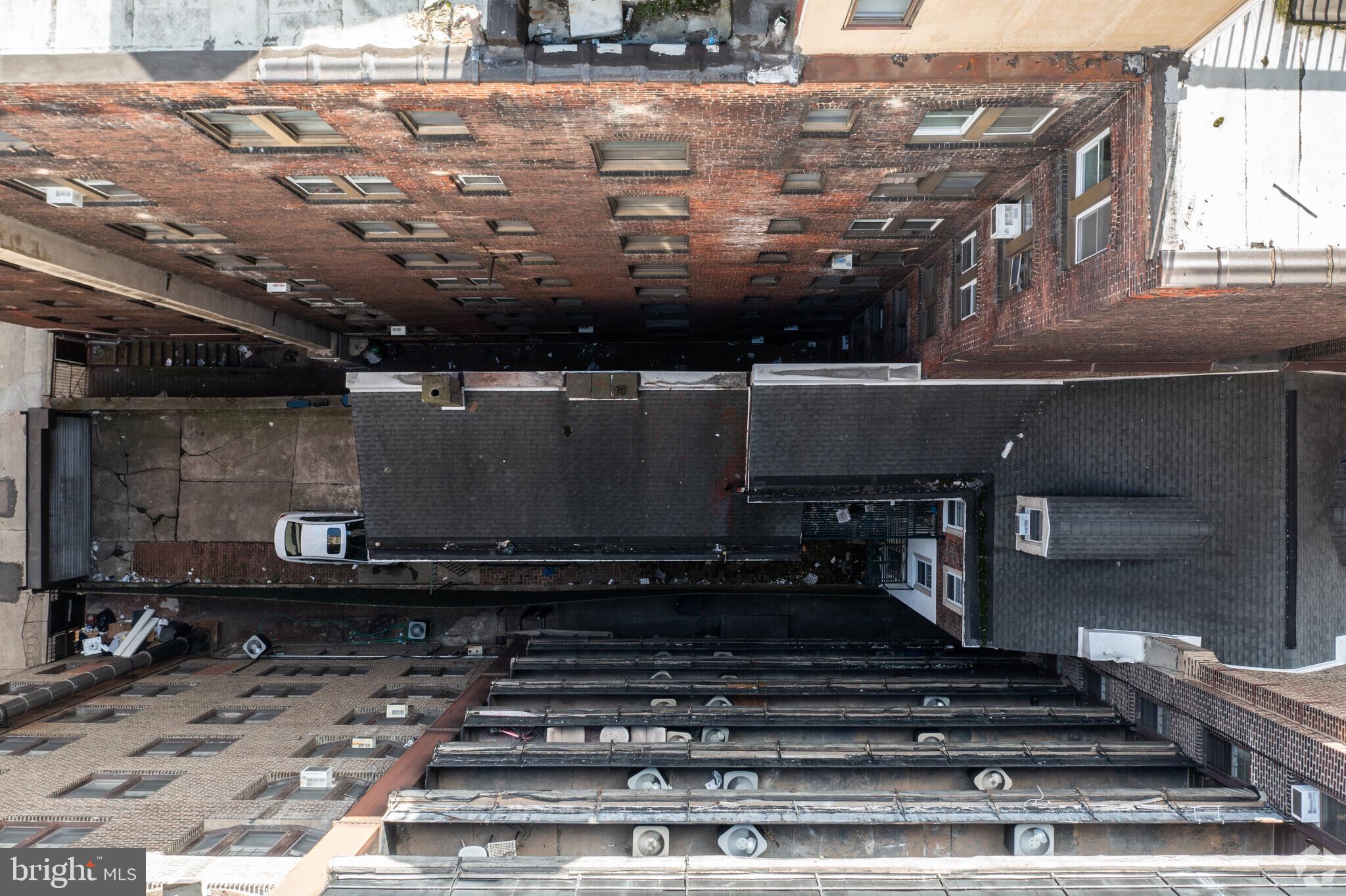 CENTER CITY - Commercial Sale