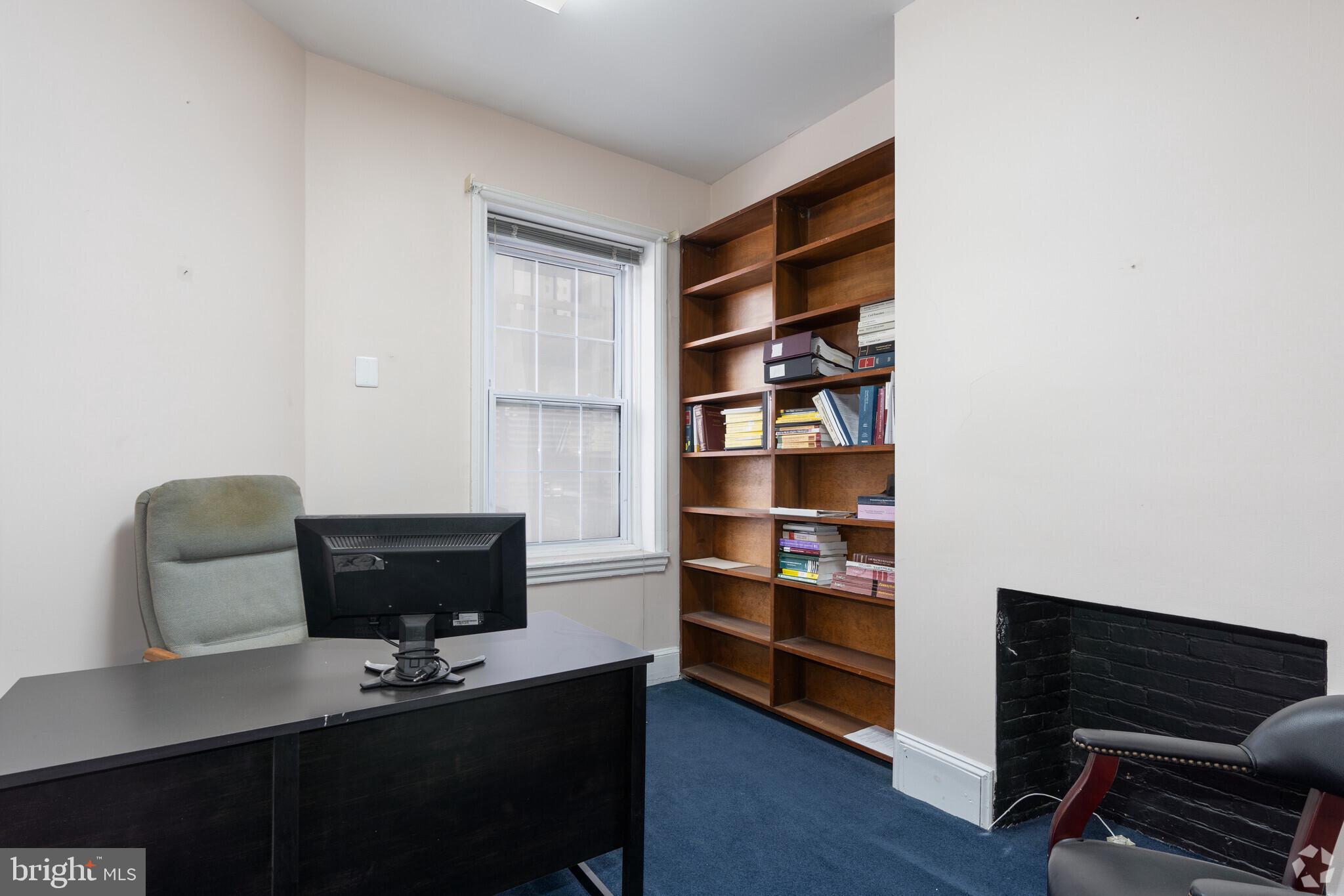 CENTER CITY - Commercial Sale