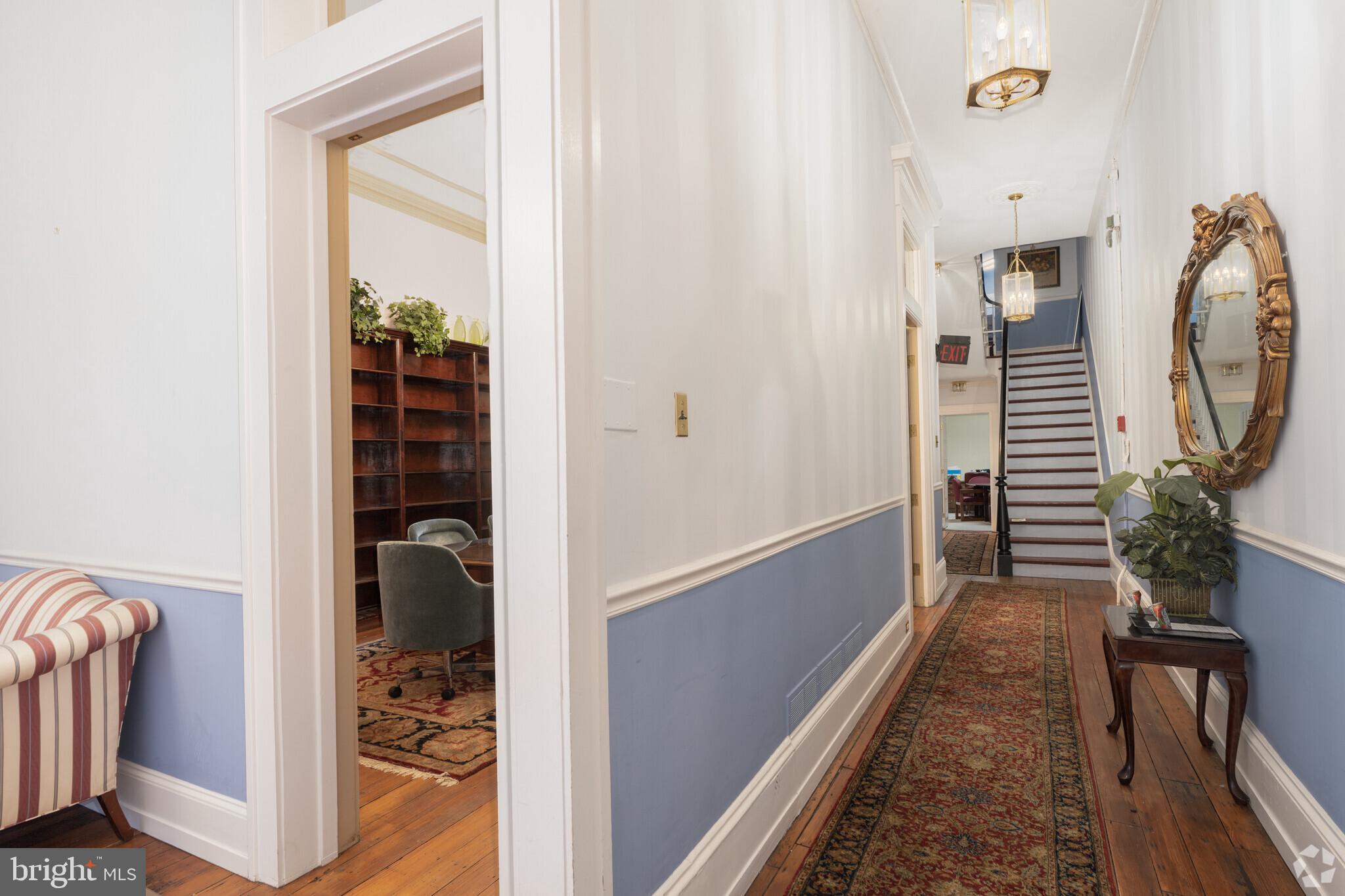 CENTER CITY - Commercial Sale