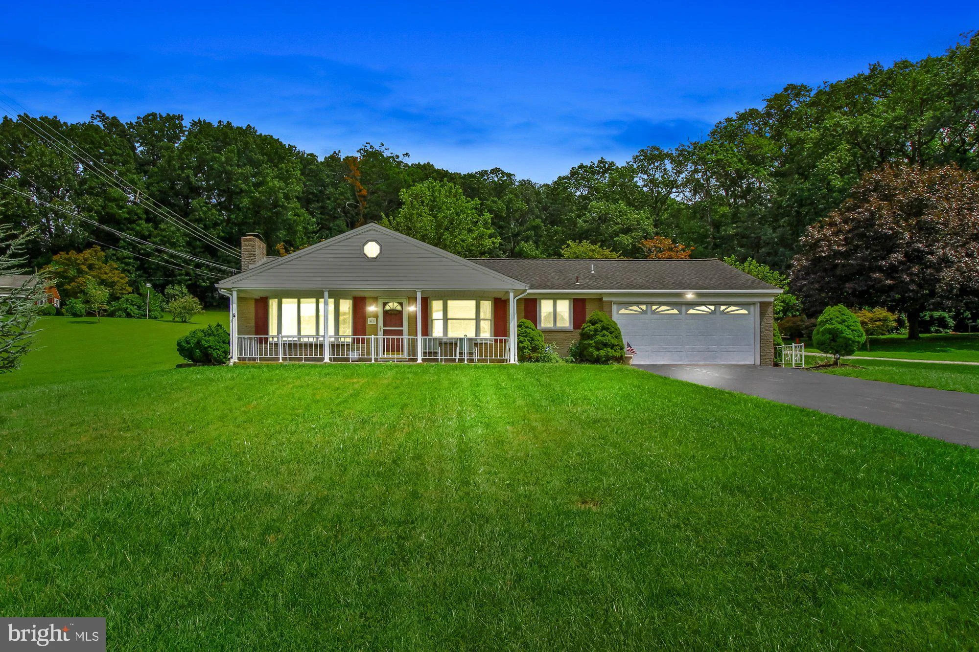 41 Woodside Drive, York, PA 17402