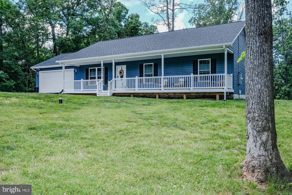 Photo of 1099 High Top Road, LINDEN, VA 22642 (MLS # VAWR2015830)