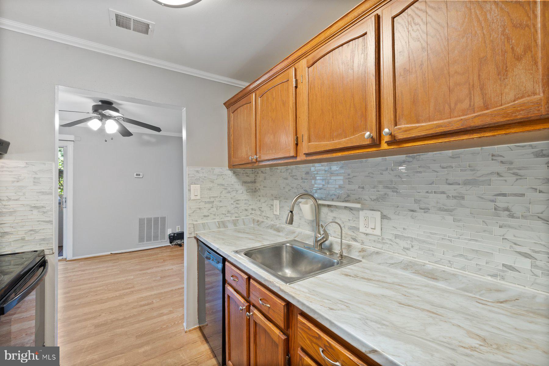 FARMINGDALE - Residential