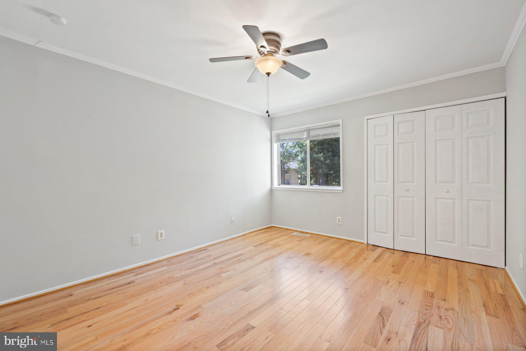 FARMINGDALE - Residential