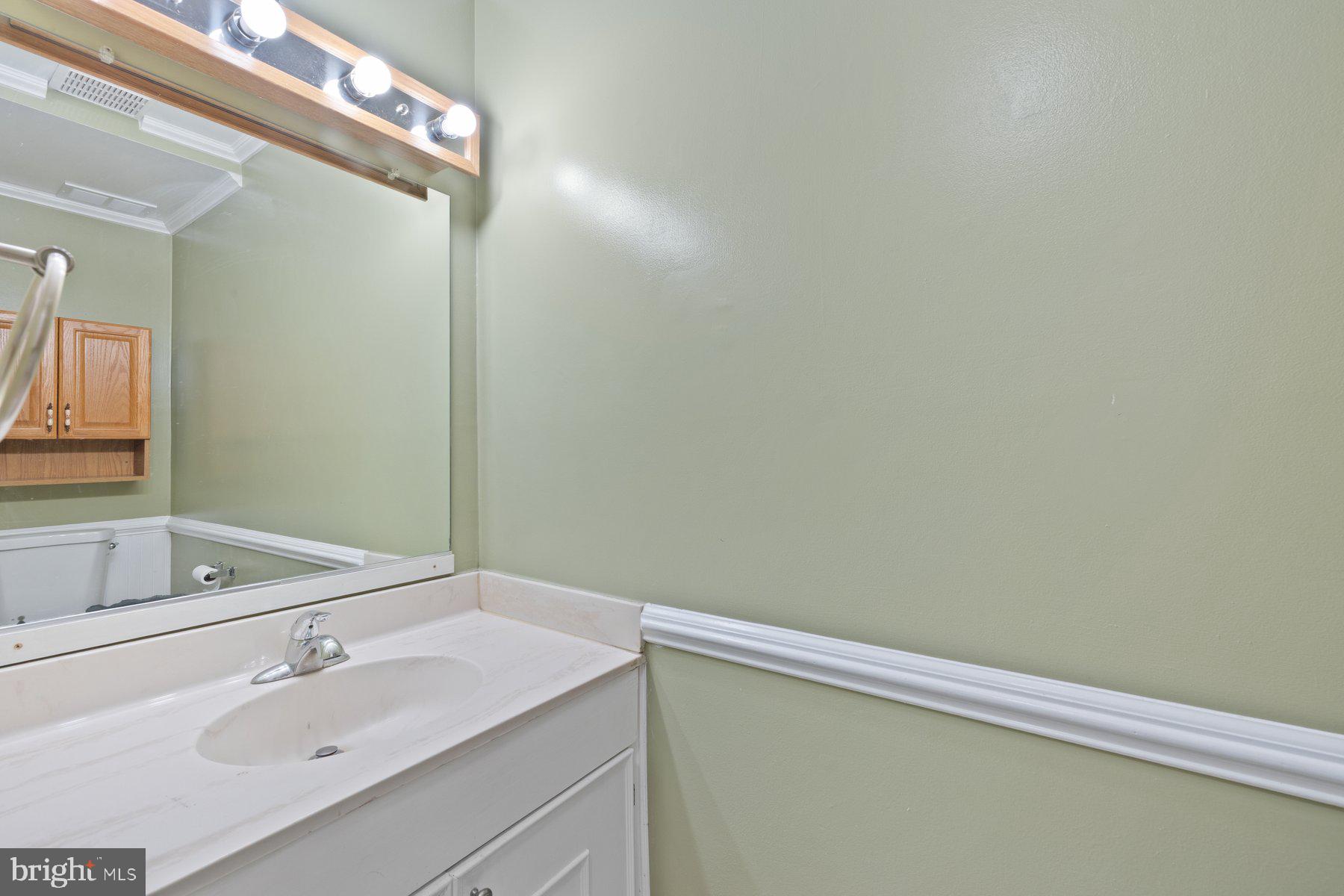 FARMINGDALE - Residential