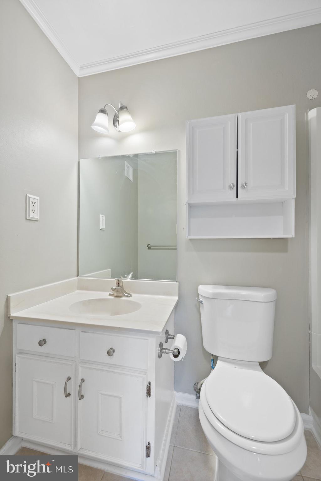 FARMINGDALE - Residential