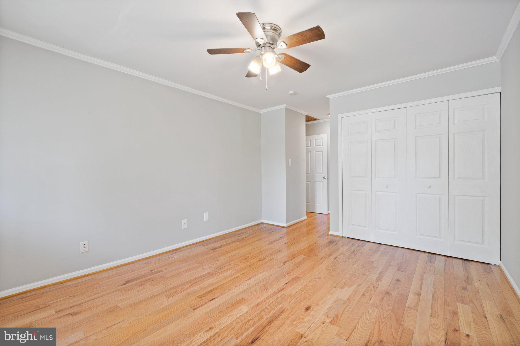 FARMINGDALE - Residential