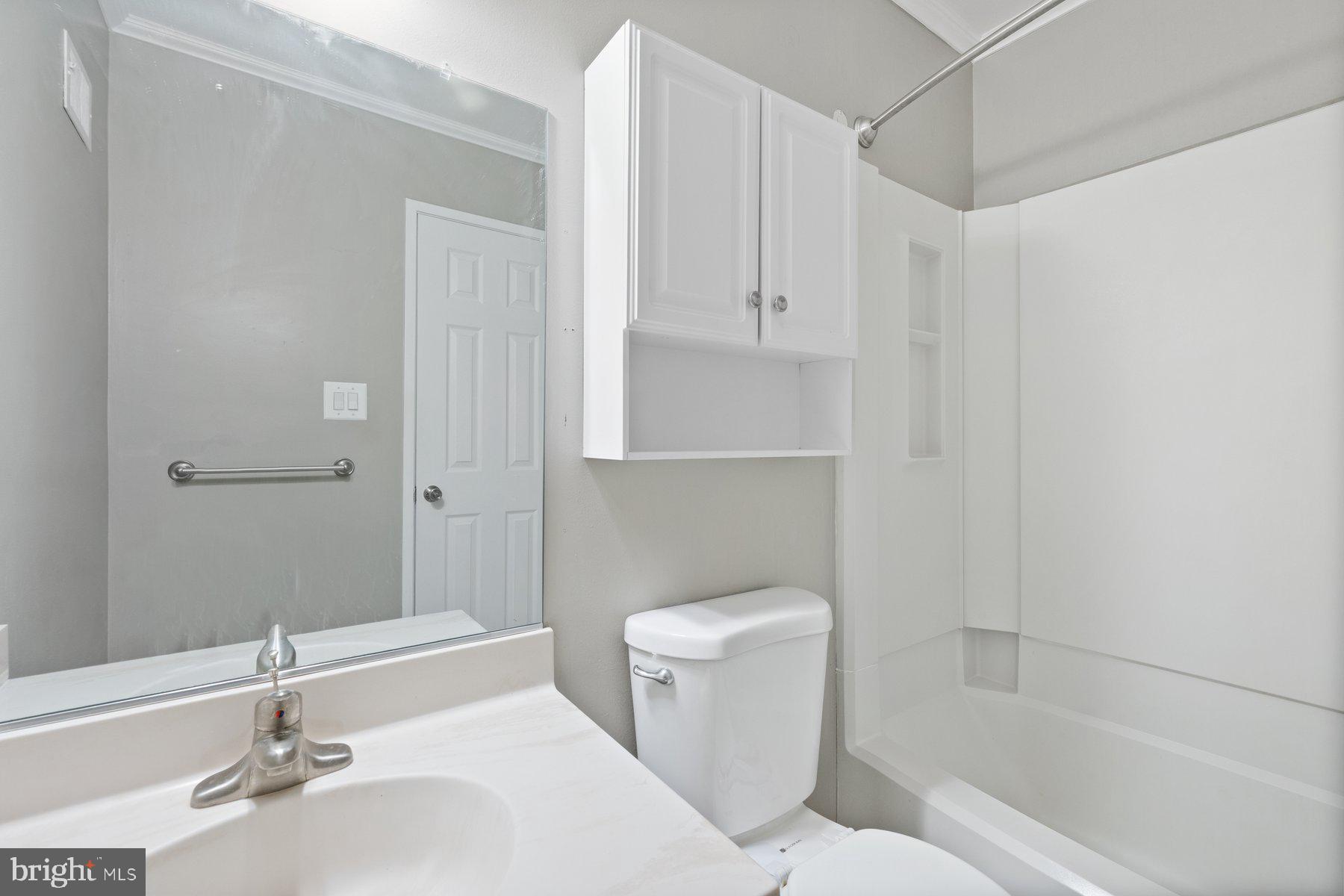 FARMINGDALE - Residential