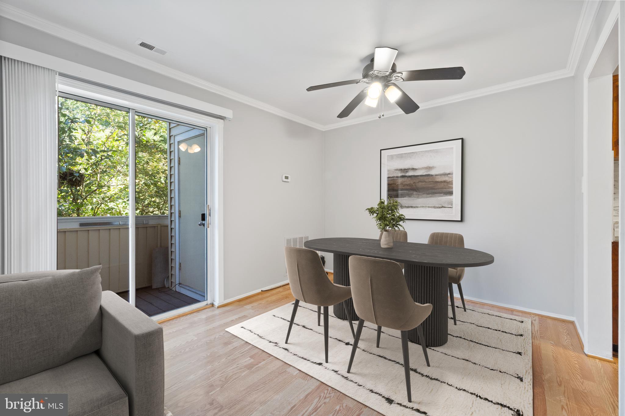 FARMINGDALE - Residential