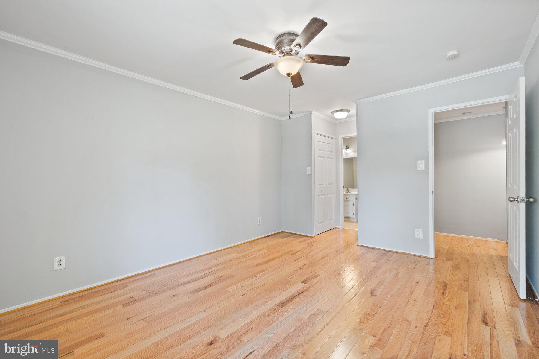 FARMINGDALE - Residential