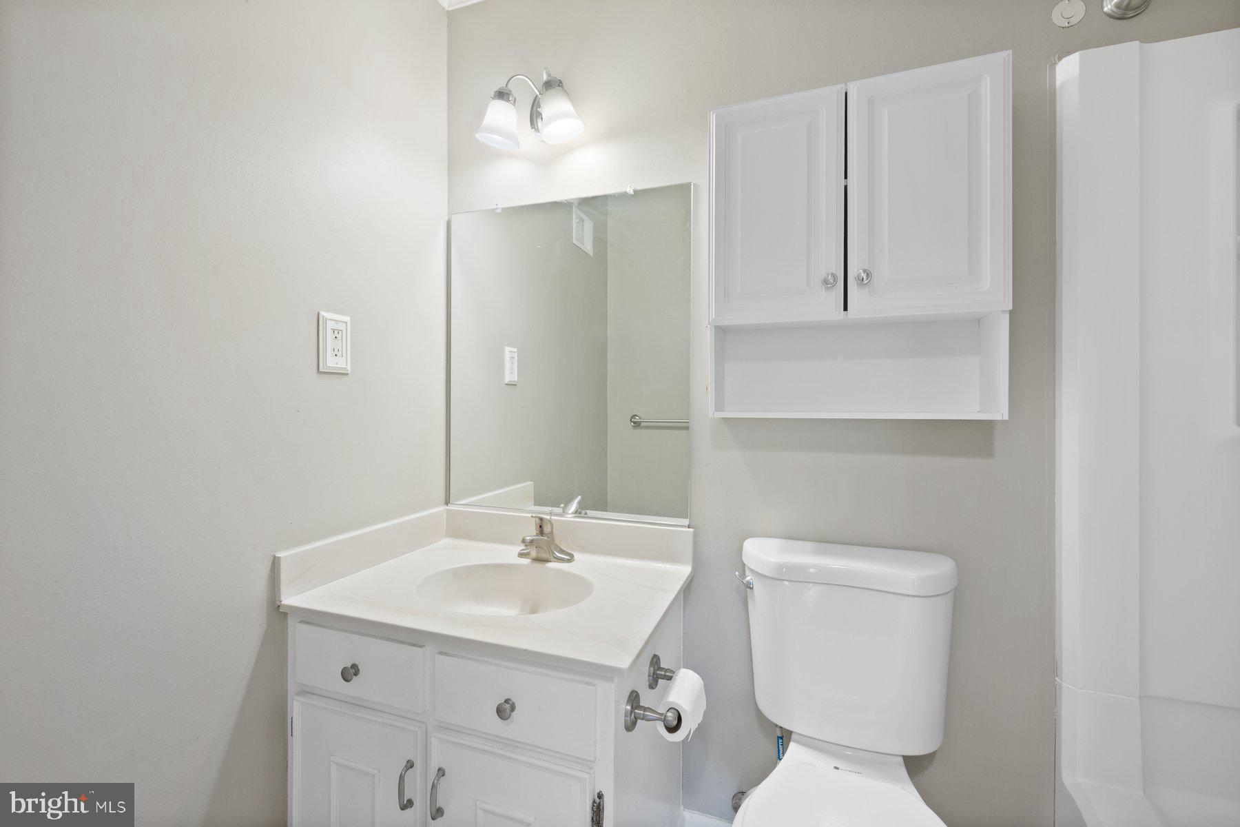 FARMINGDALE - Residential