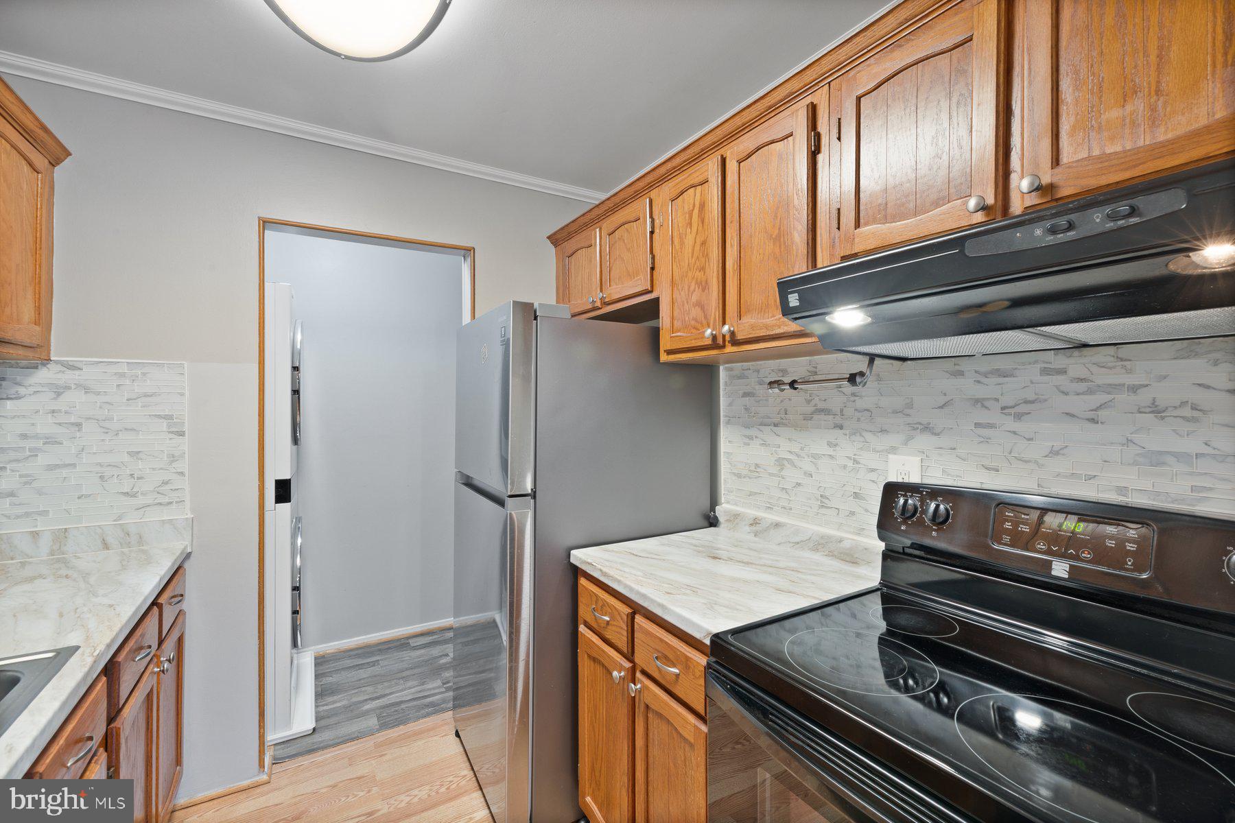 FARMINGDALE - Residential