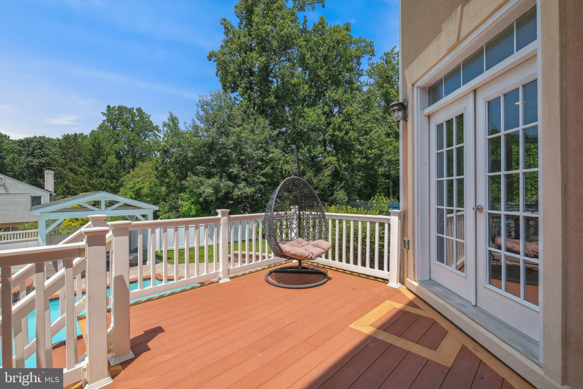 LUXMANOR - Residential