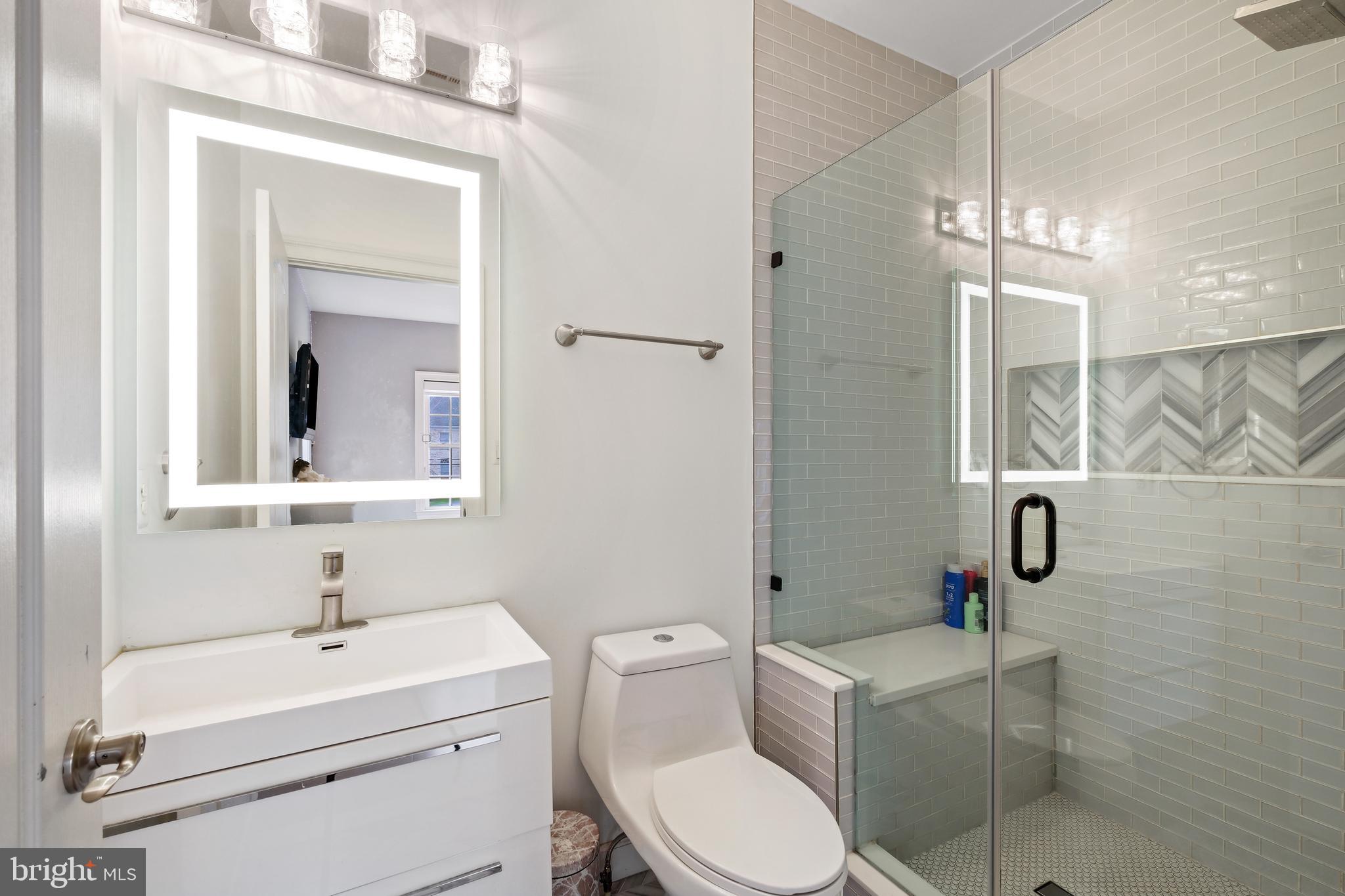 LUXMANOR - Residential