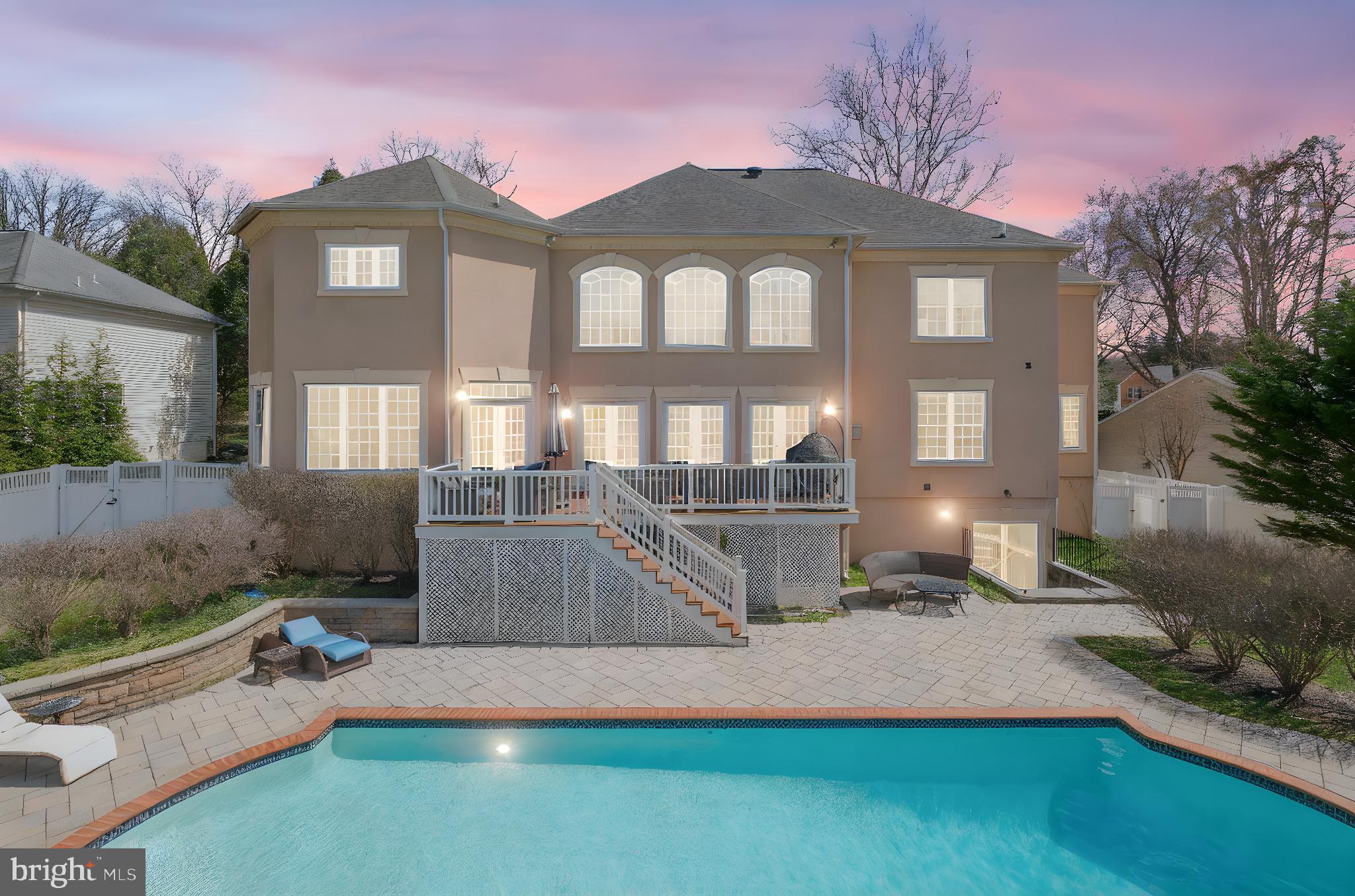 LUXMANOR - Residential