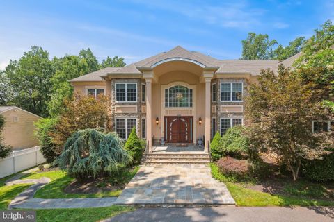 11564 W HILL DRIVE ROCKVILLE MD 20852