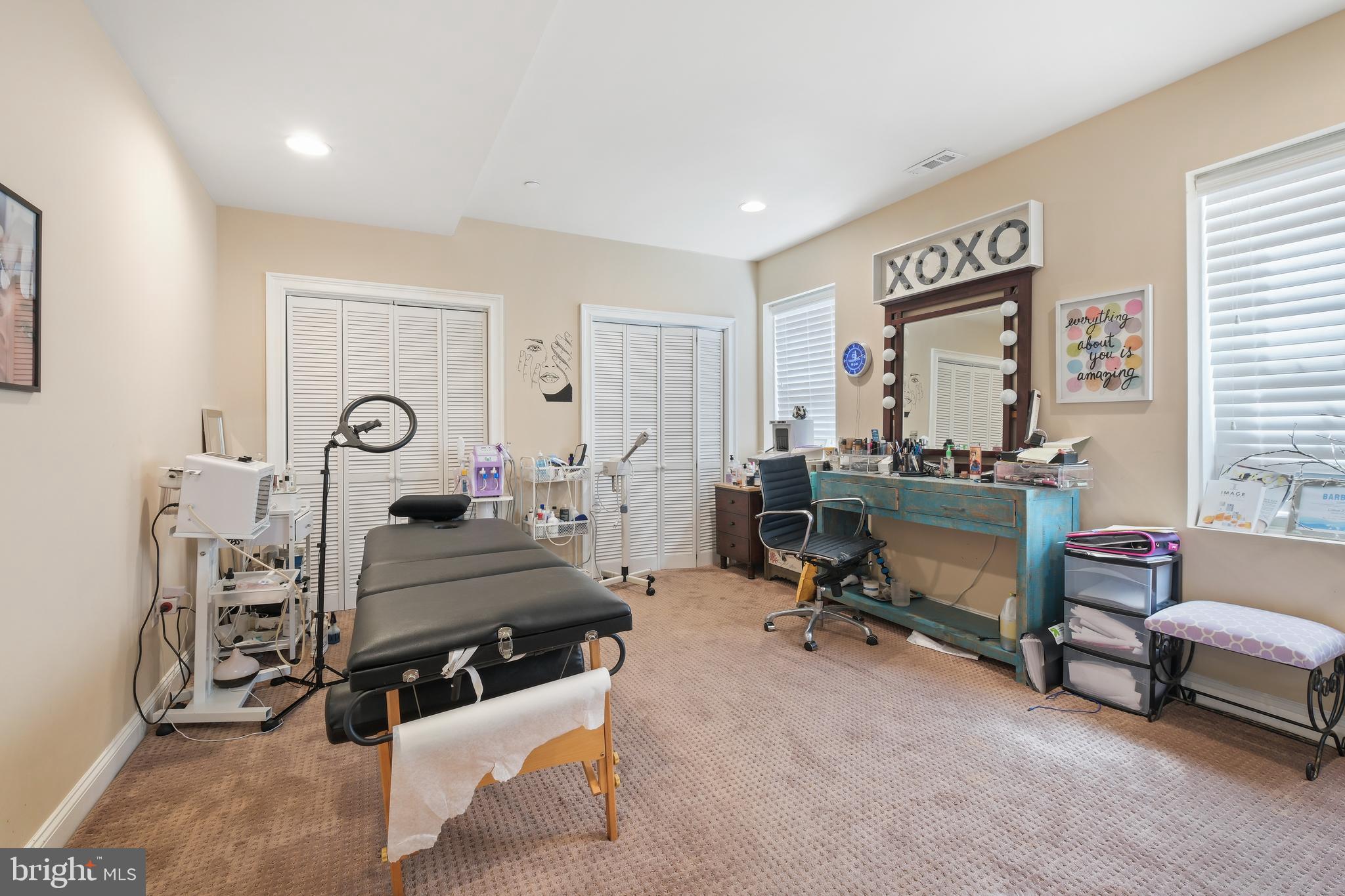 LUXMANOR - Residential