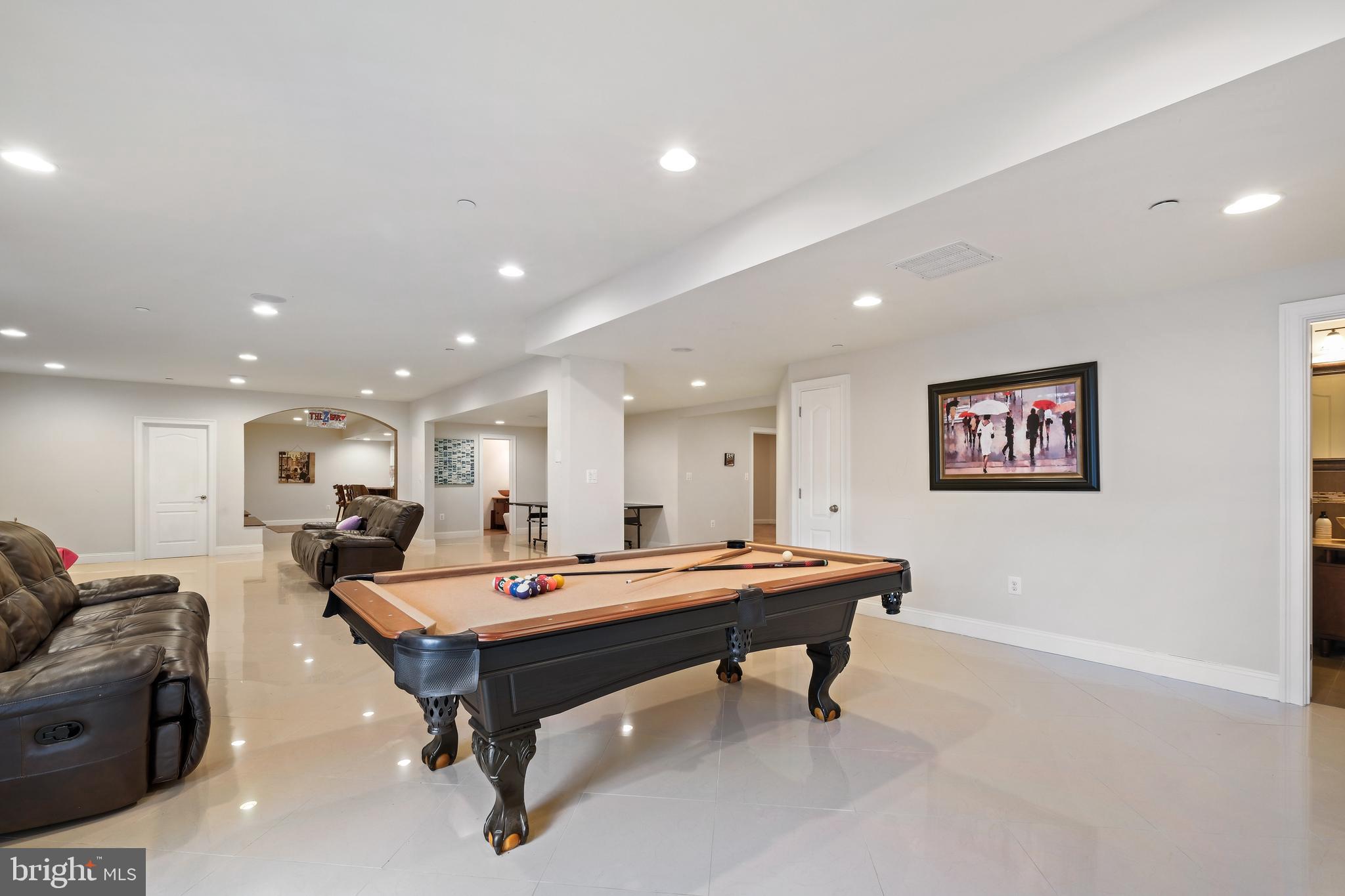 LUXMANOR - Residential