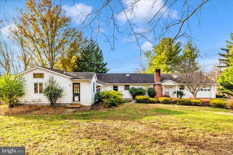 Photo of 8423 Palmer Road, MIDDLETOWN, MD 21769 (MLS # MDFR2073210)