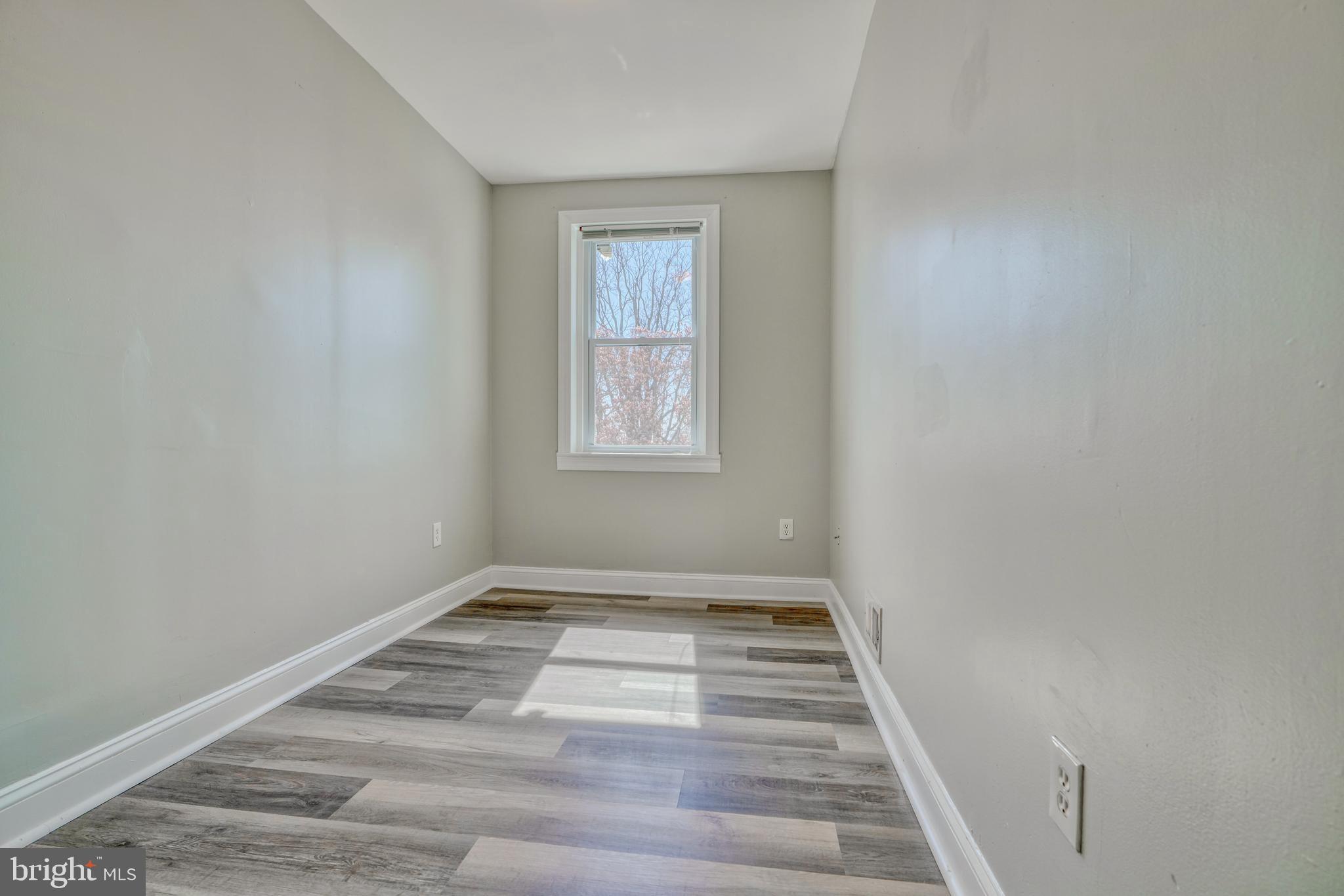 MAYFIELD - Residential Lease