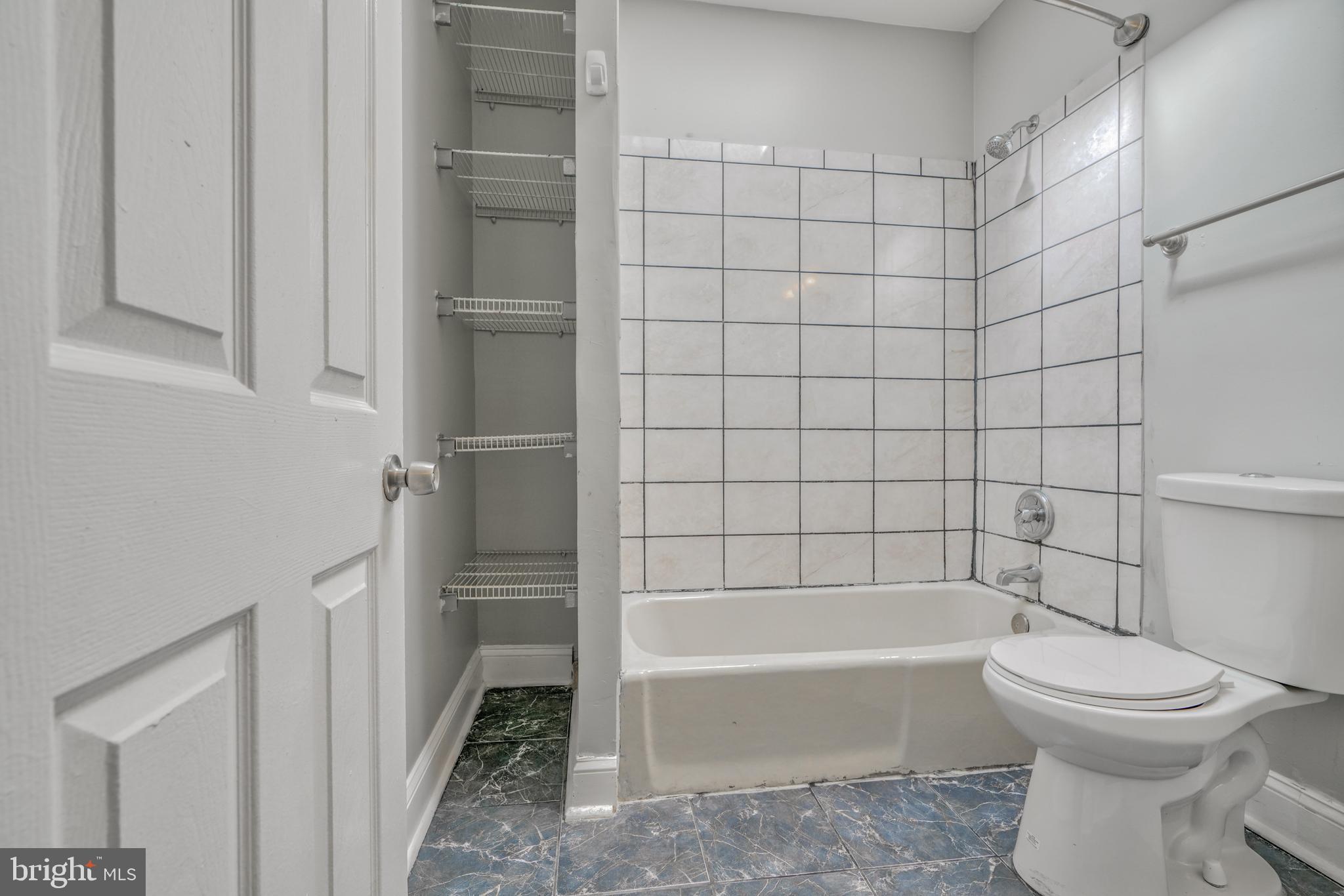 MAYFIELD - Residential Lease