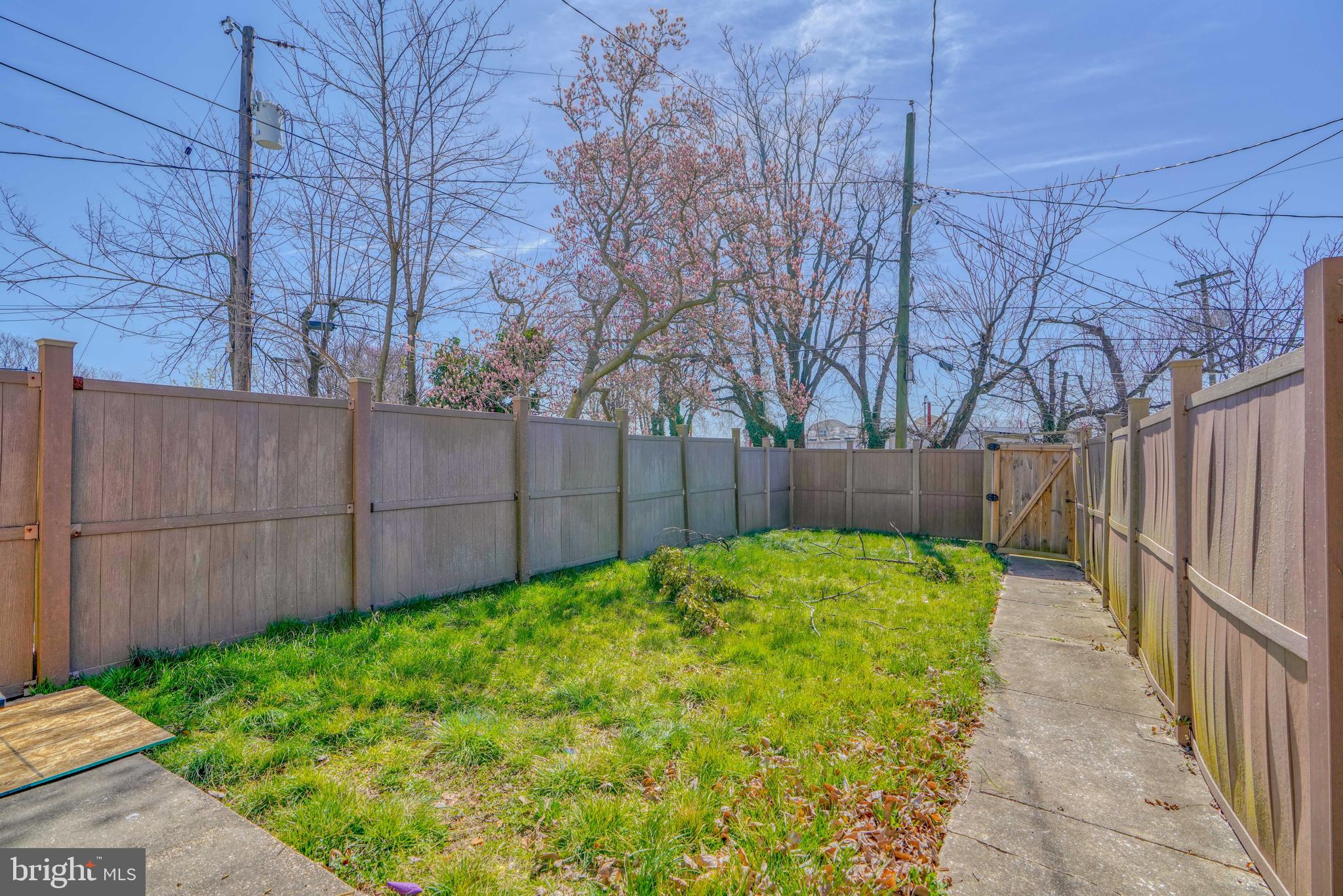 MAYFIELD - Residential Lease