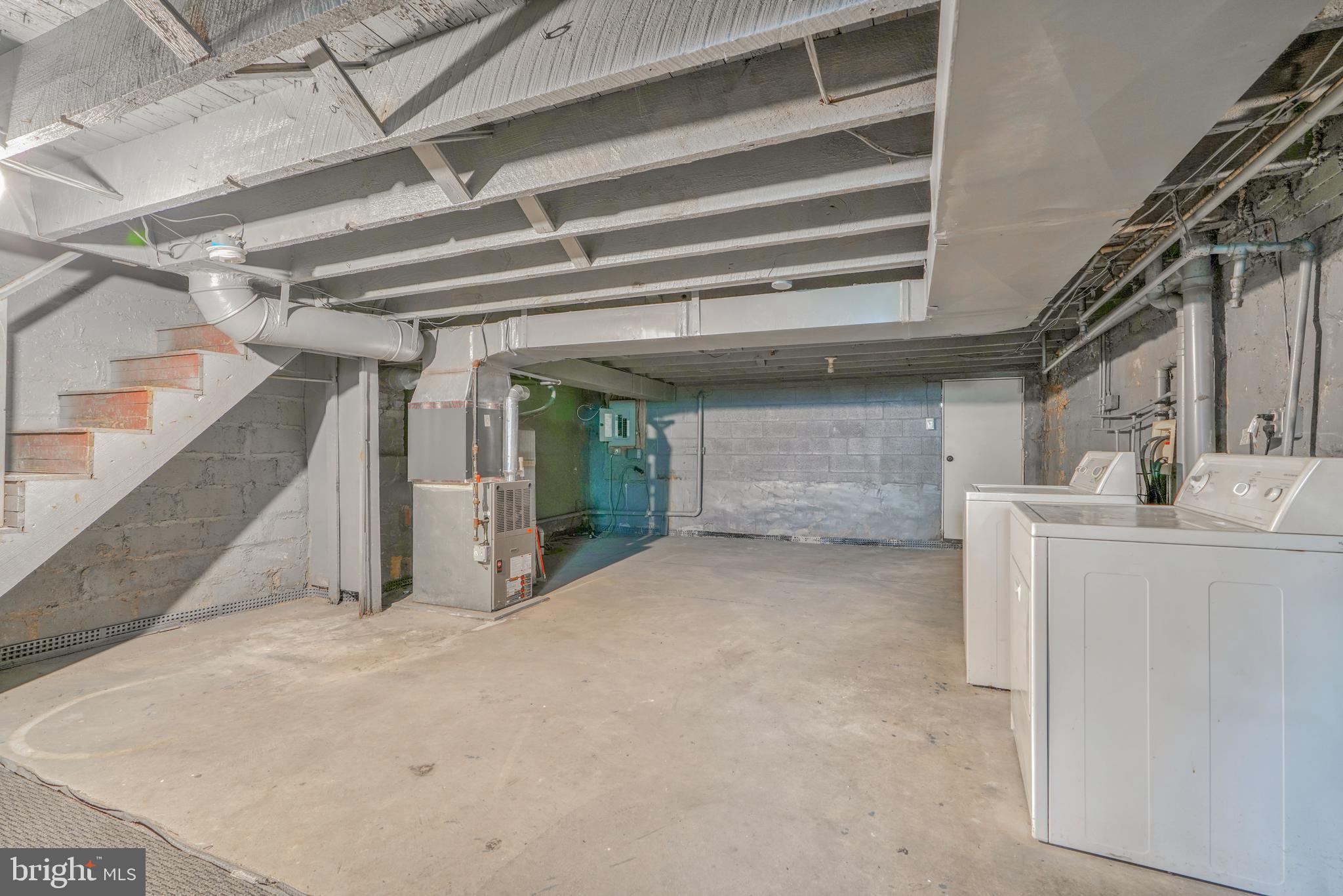 MAYFIELD - Residential Lease