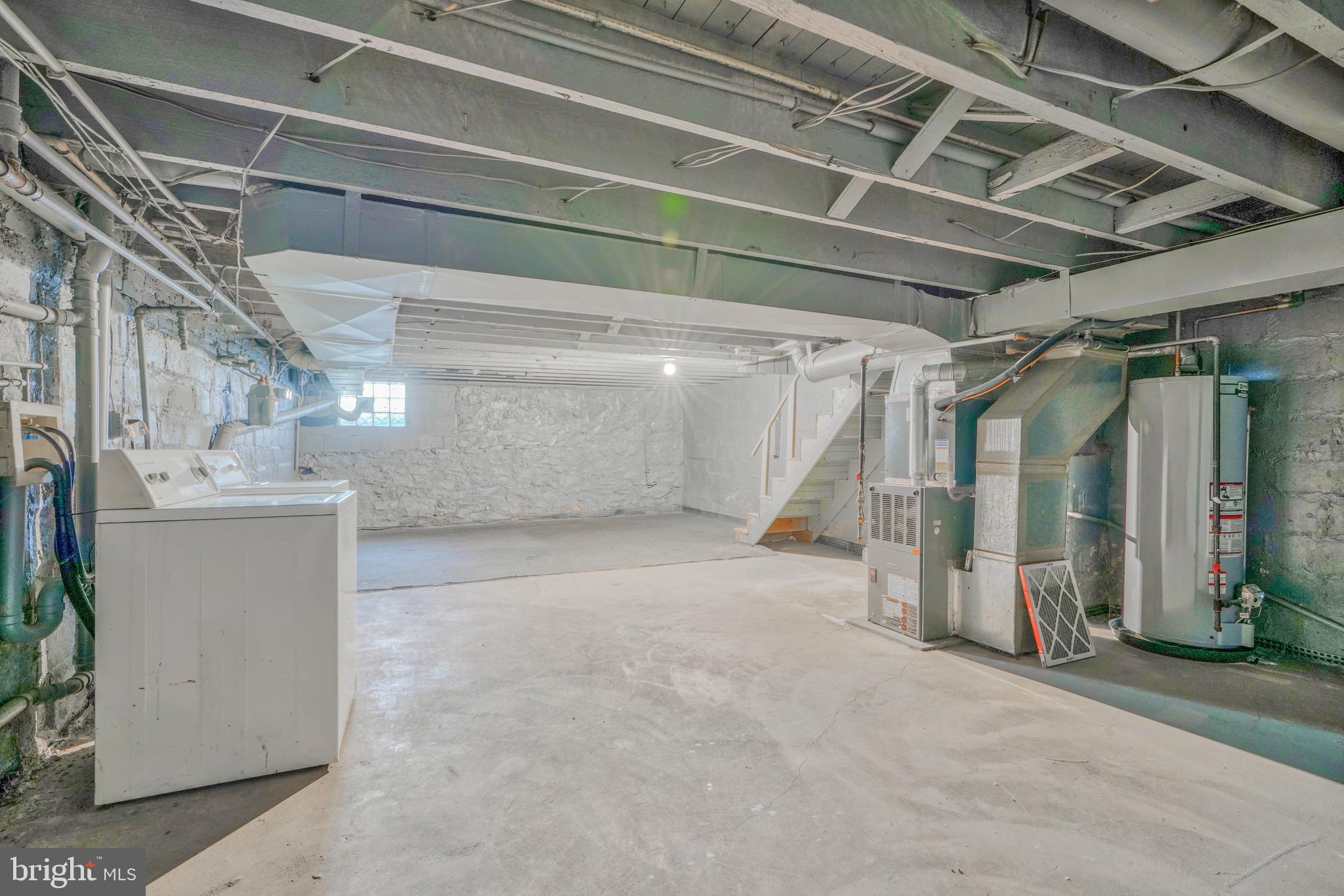 MAYFIELD - Residential Lease