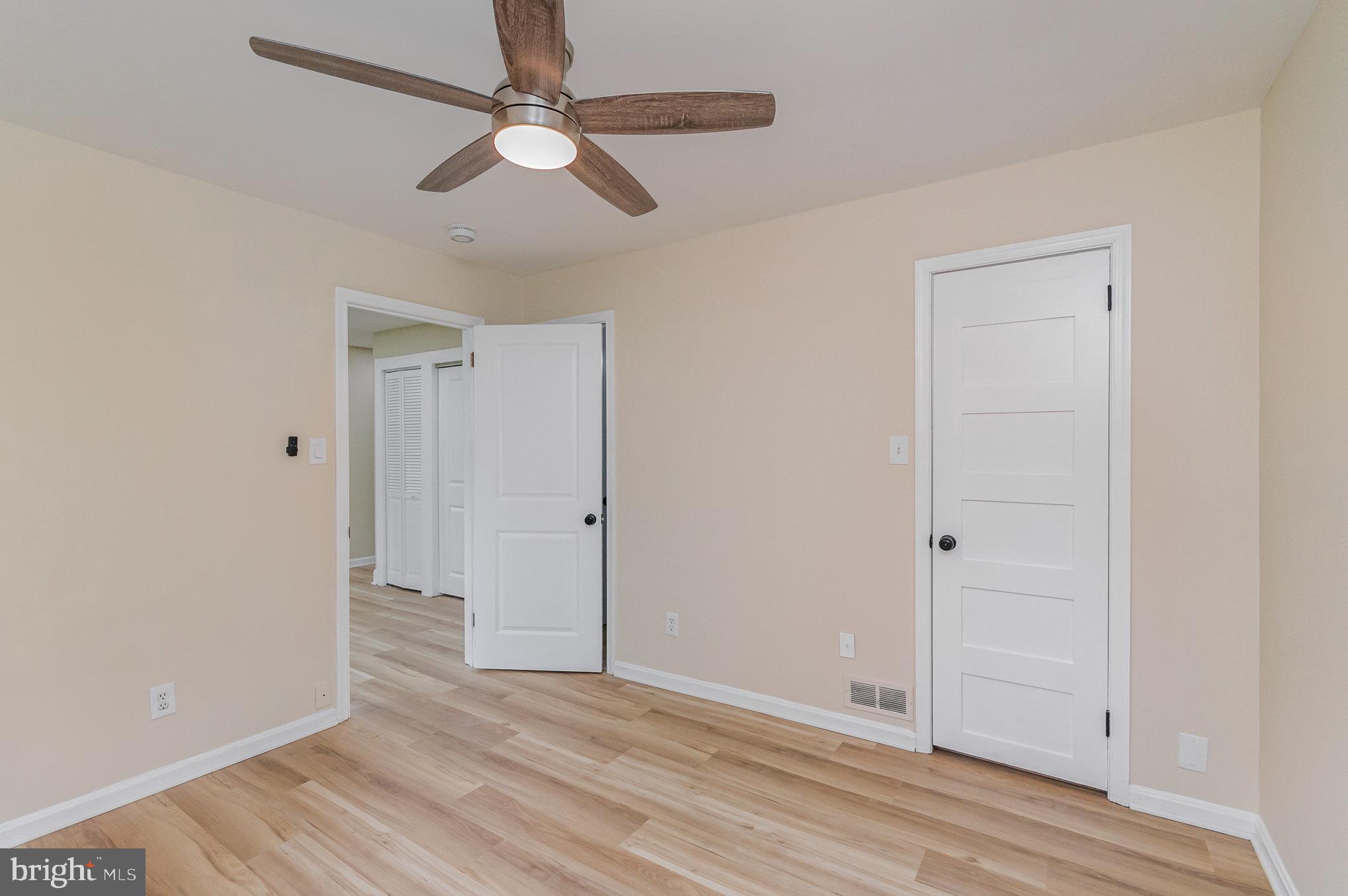 WILLIAMSBURG SQUARE - Residential Lease