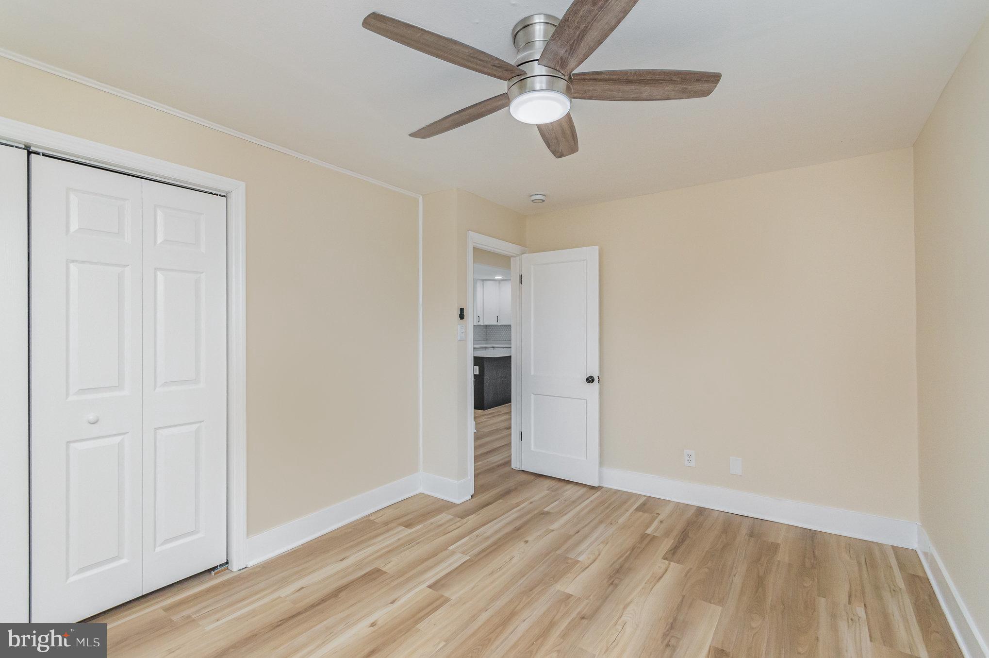 WILLIAMSBURG SQUARE - Residential Lease