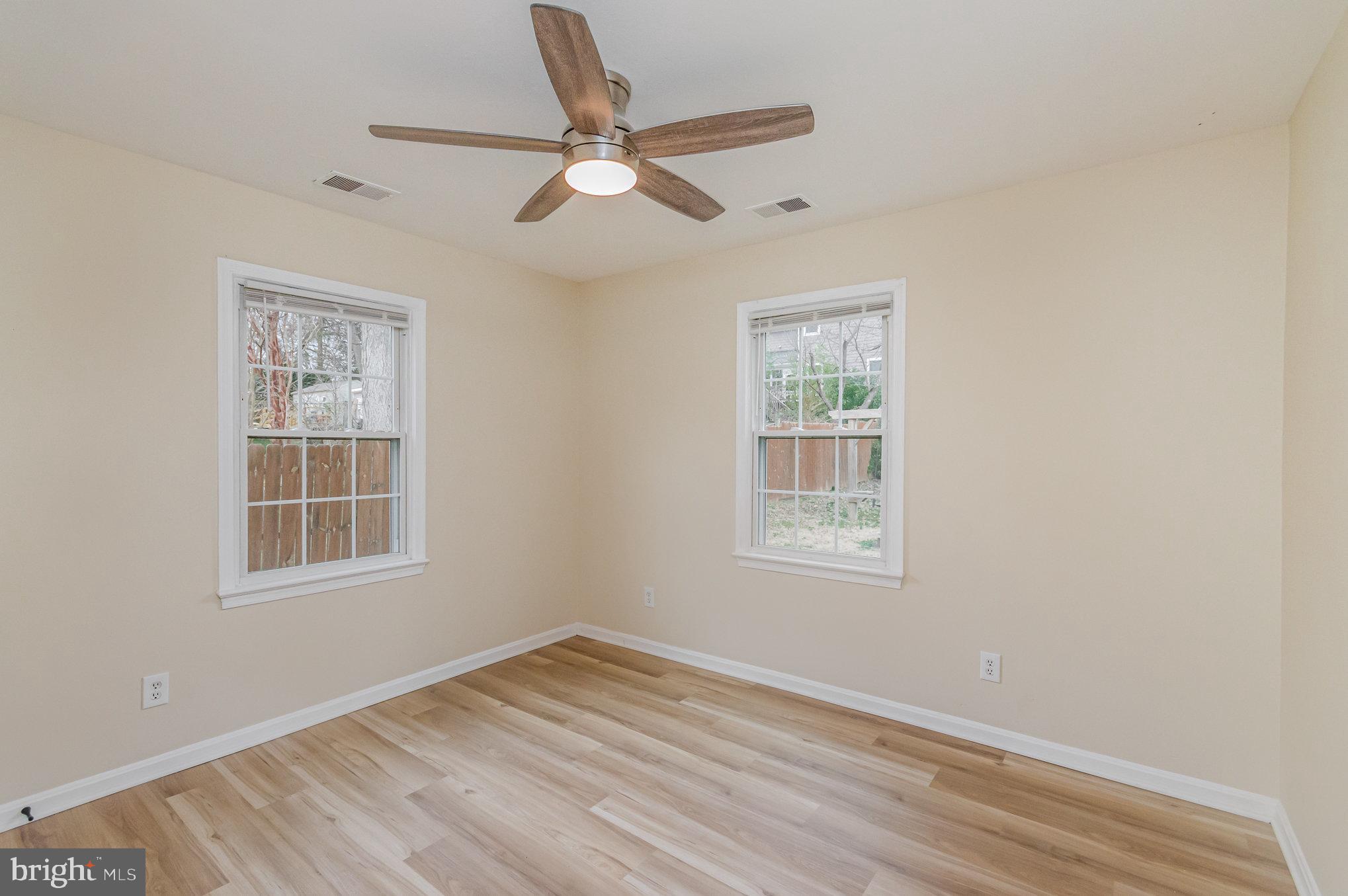 WILLIAMSBURG SQUARE - Residential Lease