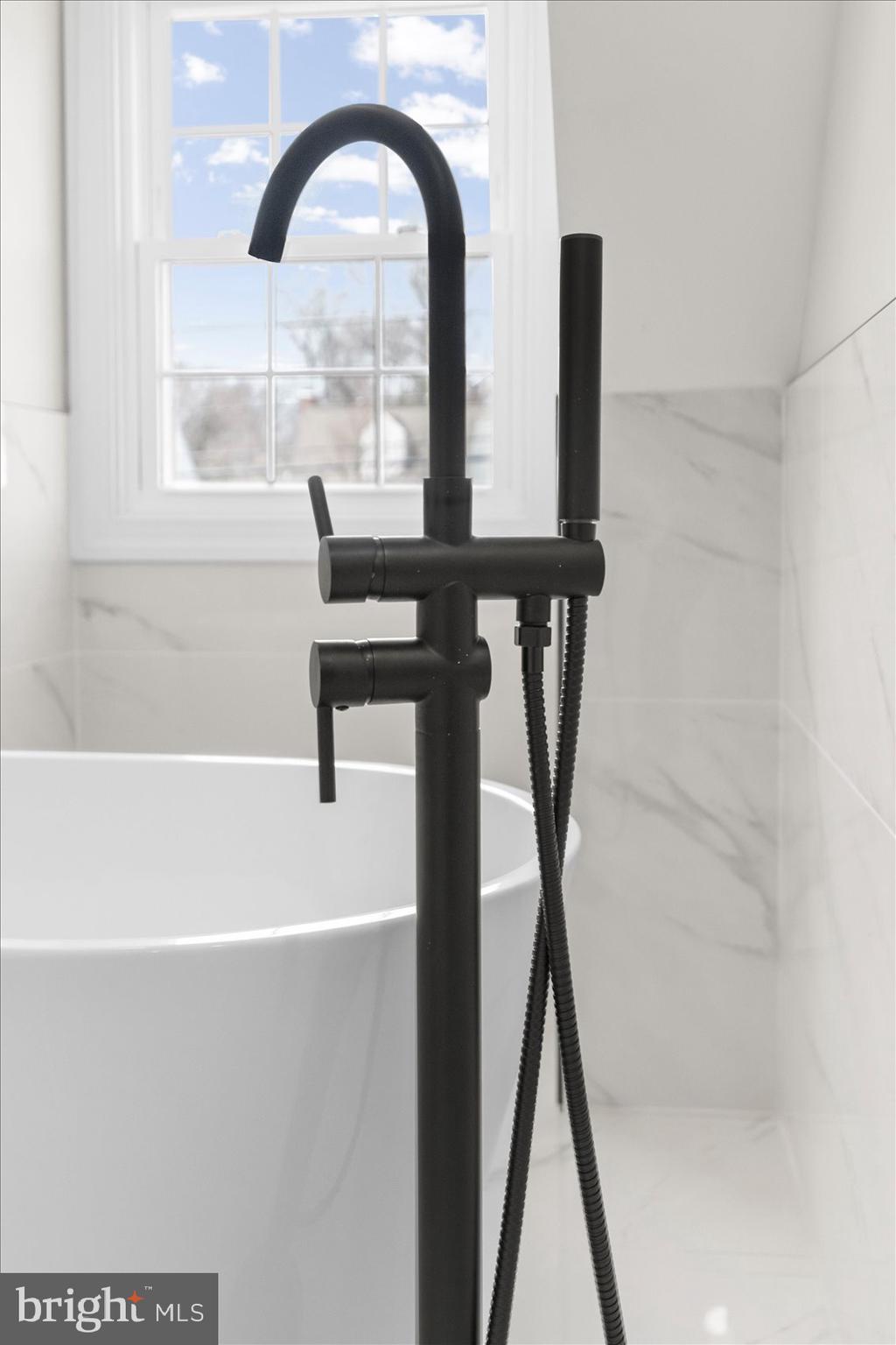 CHESTNUT RIDGE MANOR - Residential