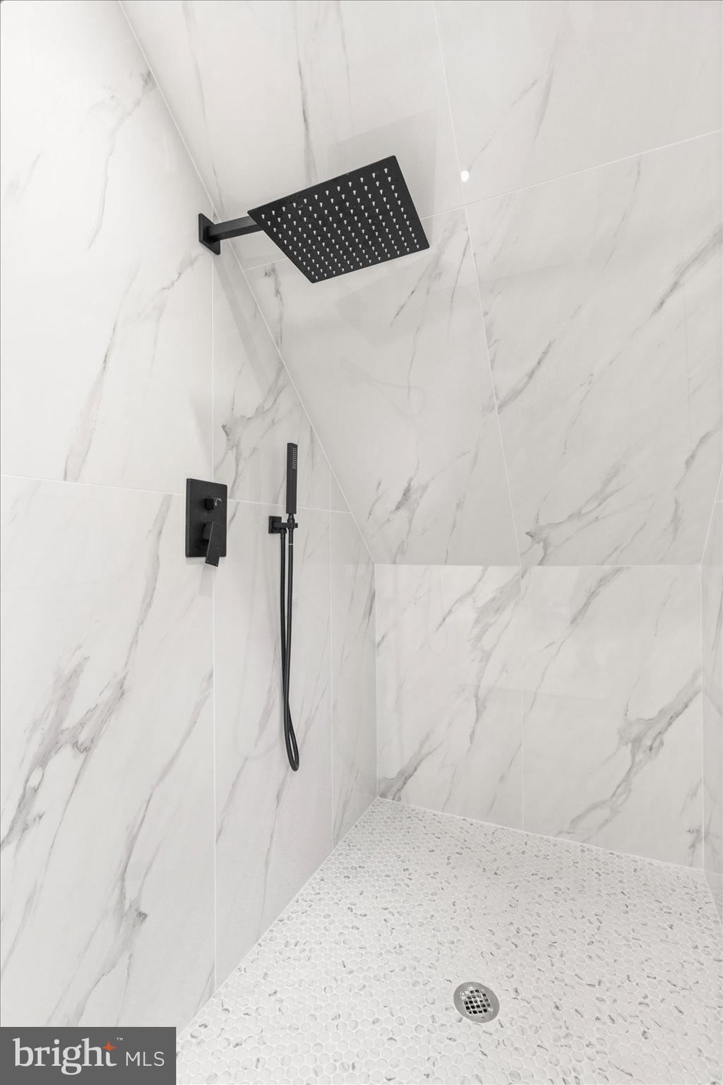 CHESTNUT RIDGE MANOR - Residential