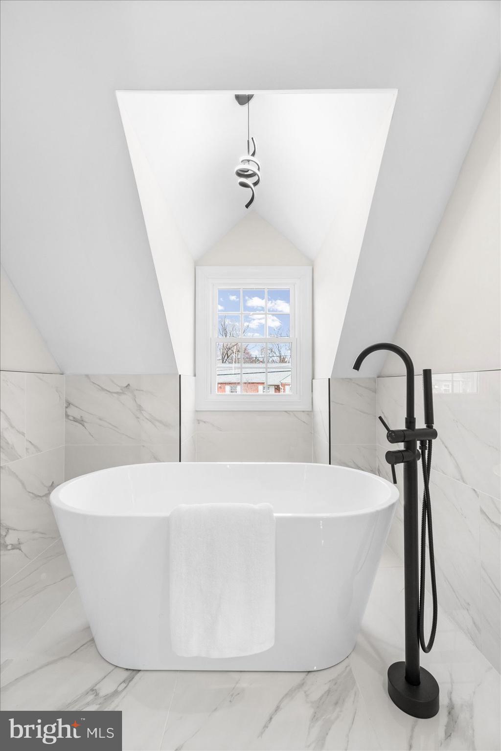 CHESTNUT RIDGE MANOR - Residential