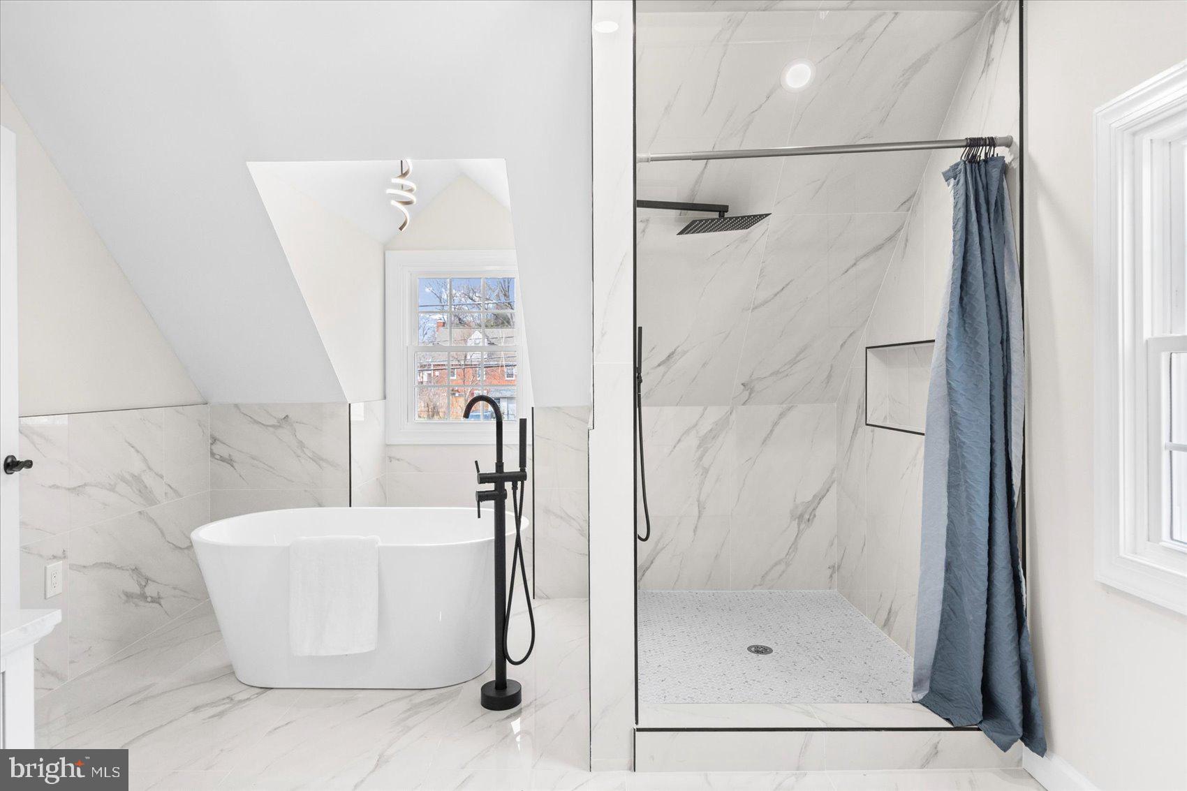 CHESTNUT RIDGE MANOR - Residential