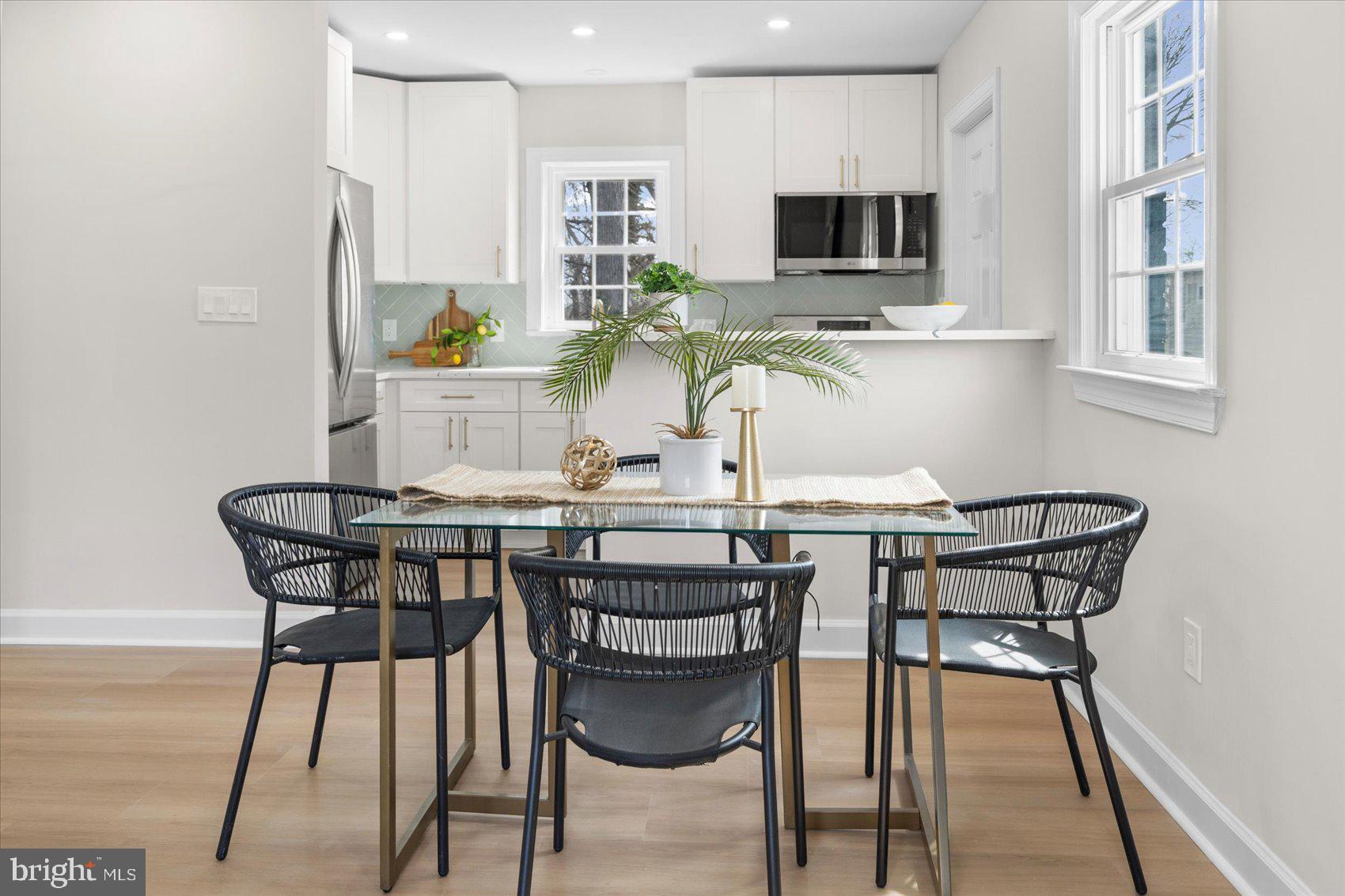 CHESTNUT RIDGE MANOR - Residential