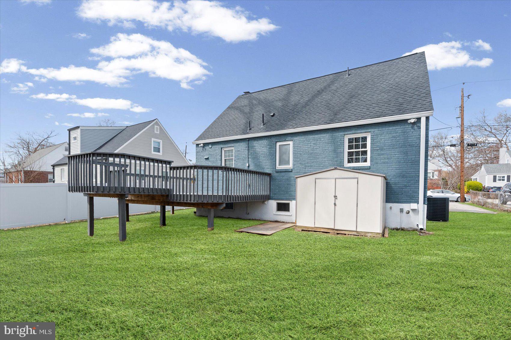 CHESTNUT RIDGE MANOR - Residential