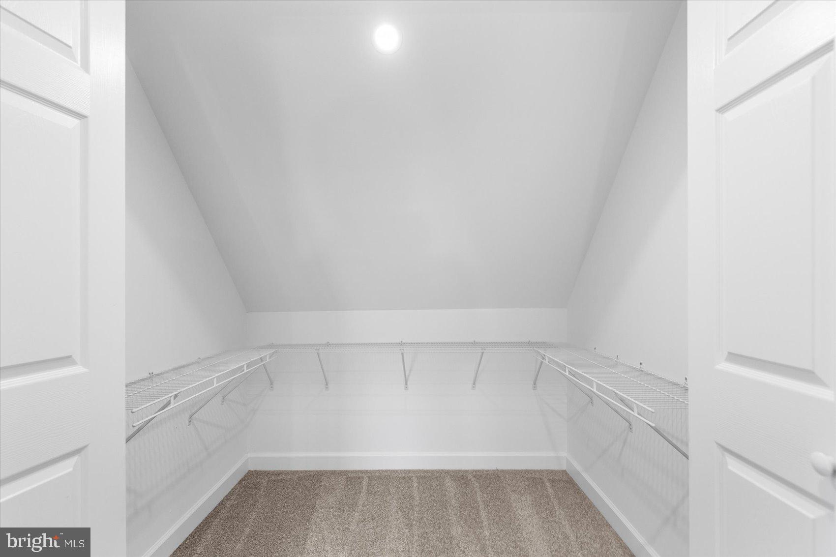 CHESTNUT RIDGE MANOR - Residential