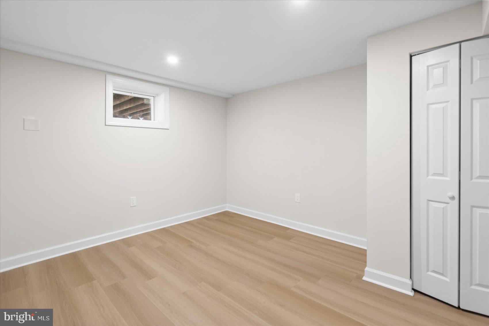 CHESTNUT RIDGE MANOR - Residential